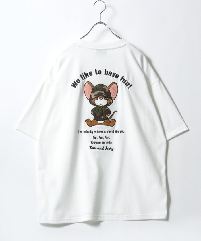 【マルカワ/MARUKAWA】のTom and Jerry トムとジェリー Tシャツ メンズ オーバーサイズ ワンポイント サガラ刺繍 半袖 ティーシャツ レディース ユニセックス インテリア・キッズ・メンズ・レディースファッション・服の通販 founy(ファウニー) https://founy.com/ ファッション Fashion レディースファッション Fashion for Women トップス・カットソー Cut & Sew Tops シャツ・ブラウス・オフィスカジュアル Elegant Blouses & Button-Ups ロングTシャツ・Tシャツ Longline T-Shirts & Tees インナー Innerwear カーゴパンツ Cargo Pants, Utility Pants カーディガン Cardigan, Knitwear キャップ Cap, Baseball Cap コンビ Combo, Combination Style サロペット Overalls, Salopette シアー Sheer, See-Through シフォン Chiffon, Lightweight Fabric ショルダー Shoulder, Shoulder Strap シンプル Simple, Minimal ジャケット Jacket, Outerwear ジーンズ Jeans, Denim Pants スニーカー Sneakers, Trainers スポーツ Sports, Activewear ダメージ Distressed, Destroyed チュール Tulip, Tulip Motif ツイード Twill, Twill Weave デニム Denim, Jeans Material トレンド Trend, Trending Now ネコ Cat, Feline Motif パーカー Hoodie, Parka ビッグ Big, Oversized ビンテージ Vintage, Retro Style フロント Front, Front Design ブルゾン Blouson, Bomber Jacket |ID: prp329100004933491 ipo3291000000037245739