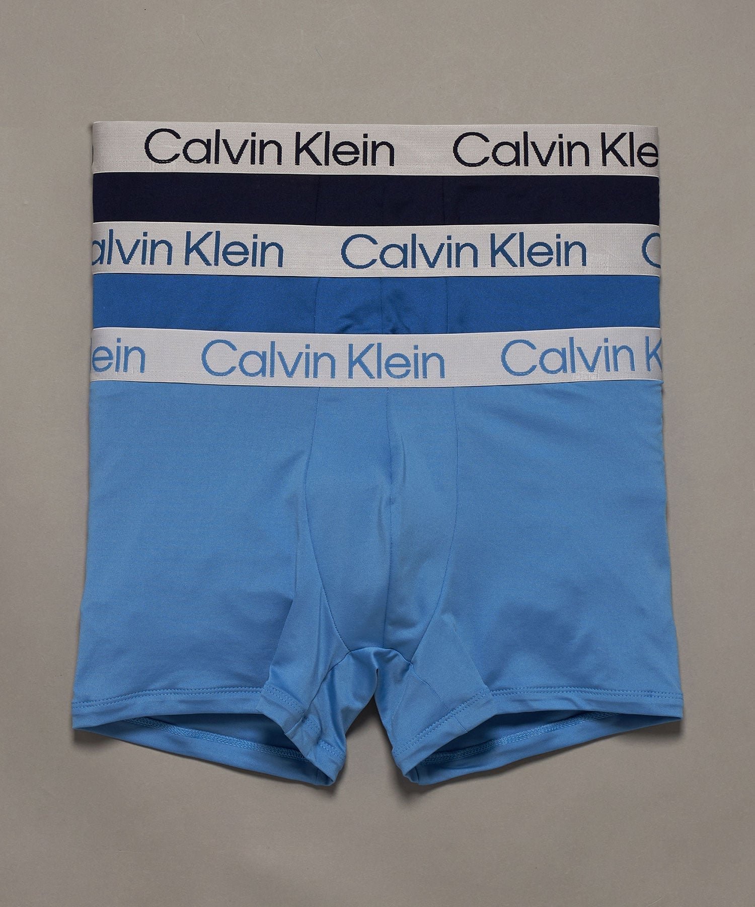 【カルバンクライン/Calvin Klein / MEN】のCalvin Klein Underwear/【公式ショップ】 カルバンクライン クロマティック ボクサーパンツ 3枚パック Calvin Klein Underwear NP2741O インテリア・キッズ・メンズ・レディースファッション・服の通販 founy(ファニー) 　ファッション　Fashion　メンズファッション　Fashion for Men　ボトムス　Bottoms　おすすめ　Recommended / Our Picks　ギフト プレゼント　Gift / Present　シンプル　Simple, Minimal　スタイリッシュ　Stylish, Fashionable　フィット　Fit, Slim Fit　フォルム　Silhouette, Form　ベーシック　Basic, Essential　Peacoat/ Delft/ Silver Lake Blue|ID: prp329100004933501 ipo3291000000037030012