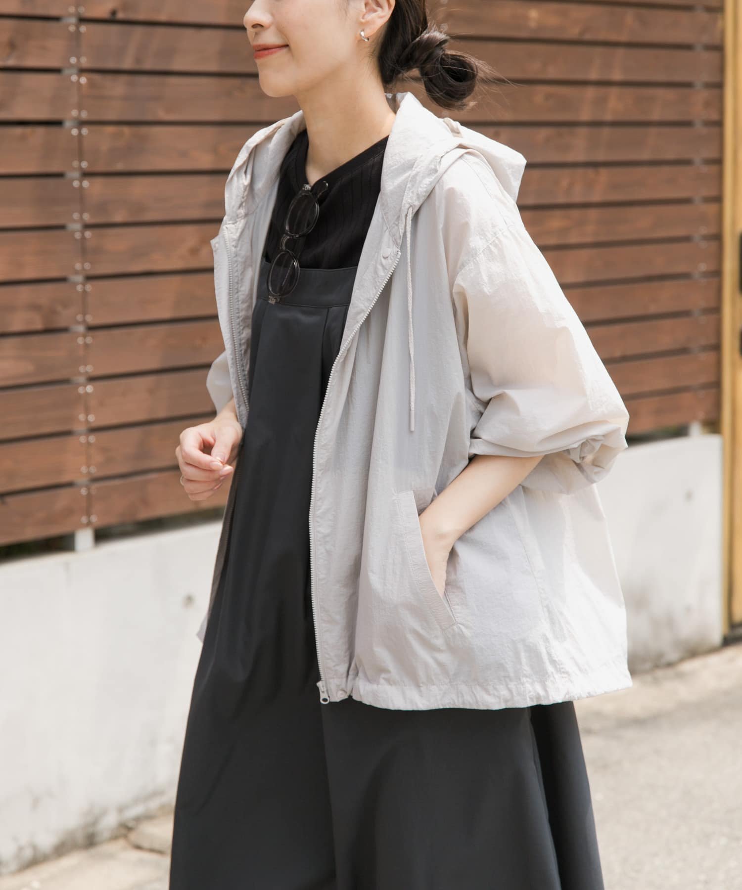 【アーバンリサーチ ドアーズ/URBAN RESEARCH DOORS】の『UR TECH』ポケッタブル撥水フレアパーカー インテリア・キッズ・メンズ・レディースファッション・服の通販 founy(ファニー) 　ファッション　Fashion　レディースファッション　Fashion for Women　トップス・カットソー　Cut & Sew Tops　レディースパーカー・カジュアルフーディー　Casual Hoodies & Sweatshirts　春　Spring　コンパクト　Compact, Small Size　抗菌　Antibacterial, Bacteria-Resistant　軽量　Lightweight, Ultra Light　スタイリッシュ　Stylish, Fashionable　パーカー　Hoodie, Parka　フレア　Flare, Flared　S/S・春夏　SS, Spring/Summer, Warm Season　夏　Summer　2025年　2025　2025春夏・S/S　Spring/Summer 2025 SS25　L.GRAY|ID: prp329100004933508 ipo3291000000037030030