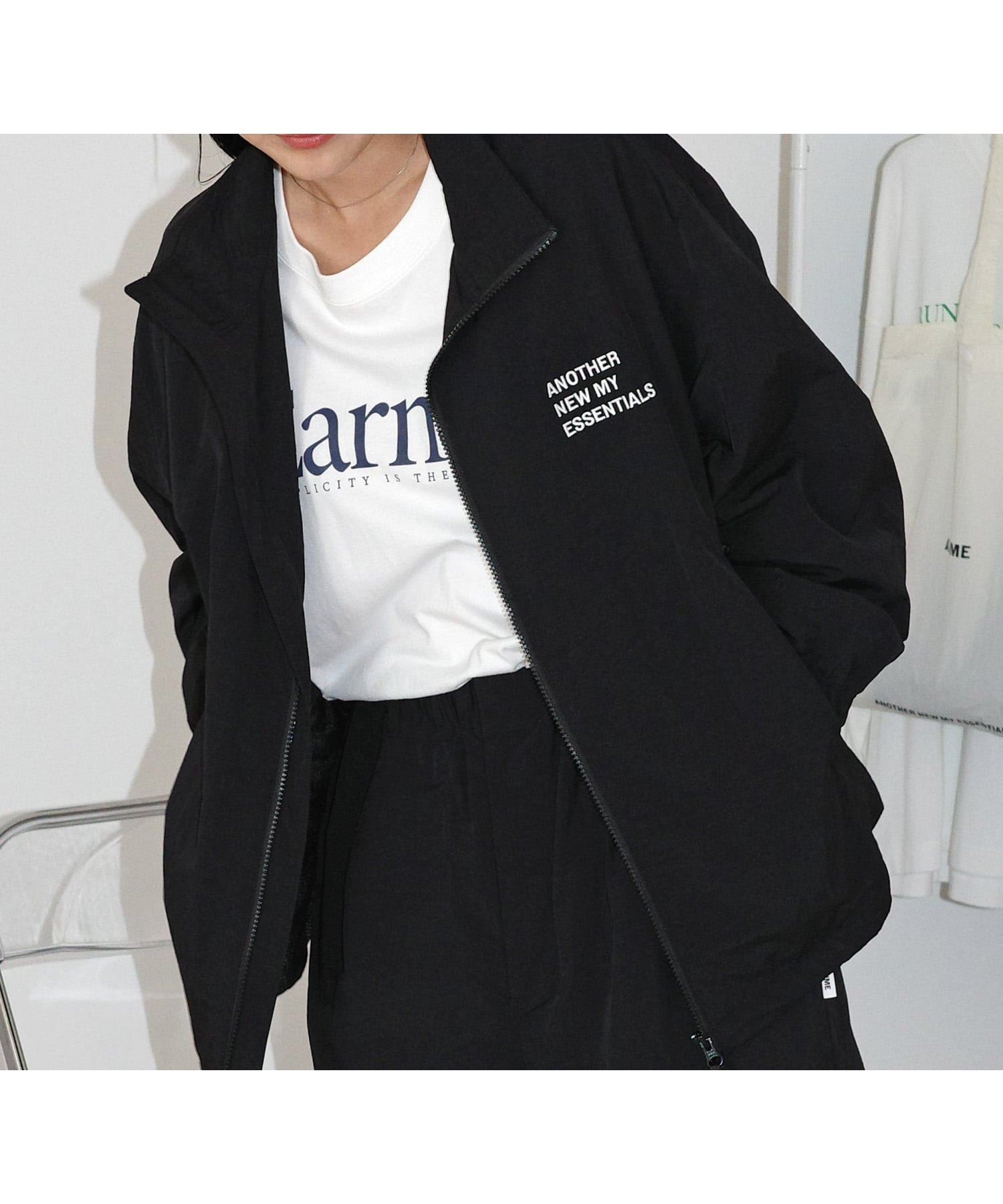 【アンドミー/andme】のUVカット 接触冷感 ロゴ刺繍 ナイロン ジャケット ブルゾン ANME アンメ インテリア・キッズ・メンズ・レディースファッション・服の通販 founy(ファニー) 　ファッション　Fashion　レディースファッション　Fashion for Women　アウター　Coat / Outerwear Collection　レディースジャケット・軽アウター　Jackets　ブルゾンジャケット・スポーティアウター　Blouson Jackets　ジャケット　Jacket, Outerwear　ダブル　Double, Double-Breasted　フロント　Front, Front Design　ブルゾン　Blouson, Bomber Jacket　ポケット　Pocket, Pocket Detail　別注　Limited Edition, Custom Order　ループ　Loop, Loop Knit　おすすめ　Recommended / Our Picks　ブラック|ID: prp329100004933509 ipo3291000000037030033