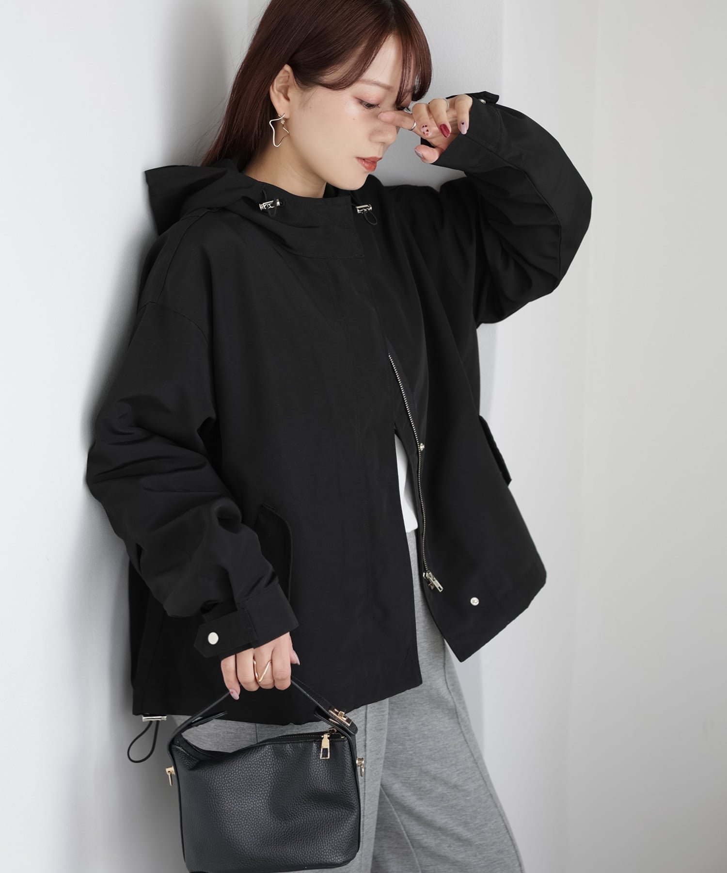 【リベリー/Riberry】の《洗濯機で洗える》撥水マウンテンパーカー 人気、トレンドファッション・服の通販 founy(ファニー) 　ファッション　Fashion　レディースファッション　Fashion for Women　トップス・カットソー　Cut & Sew Tops　レディースパーカー・カジュアルフーディー　Casual Hoodies & Sweatshirts　インナー　Innerwear　洗える　Machine Washable　軽量　Lightweight, Ultra Light　シンプル　Simple, Minimal　デニム　Denim, Jeans Material　ドローコード　Drawcord, Drawstring Cord　バランス　Balance, Style Balance　パーカー　Hoodie, Parka　フィット　Fit, Slim Fit　フォルム　Silhouette, Form　フラップ　Flap, Flap Pocket　ポケット　Pocket, Pocket Detail　 other-1|ID: prp329100004933520 ipo3291000000037030078