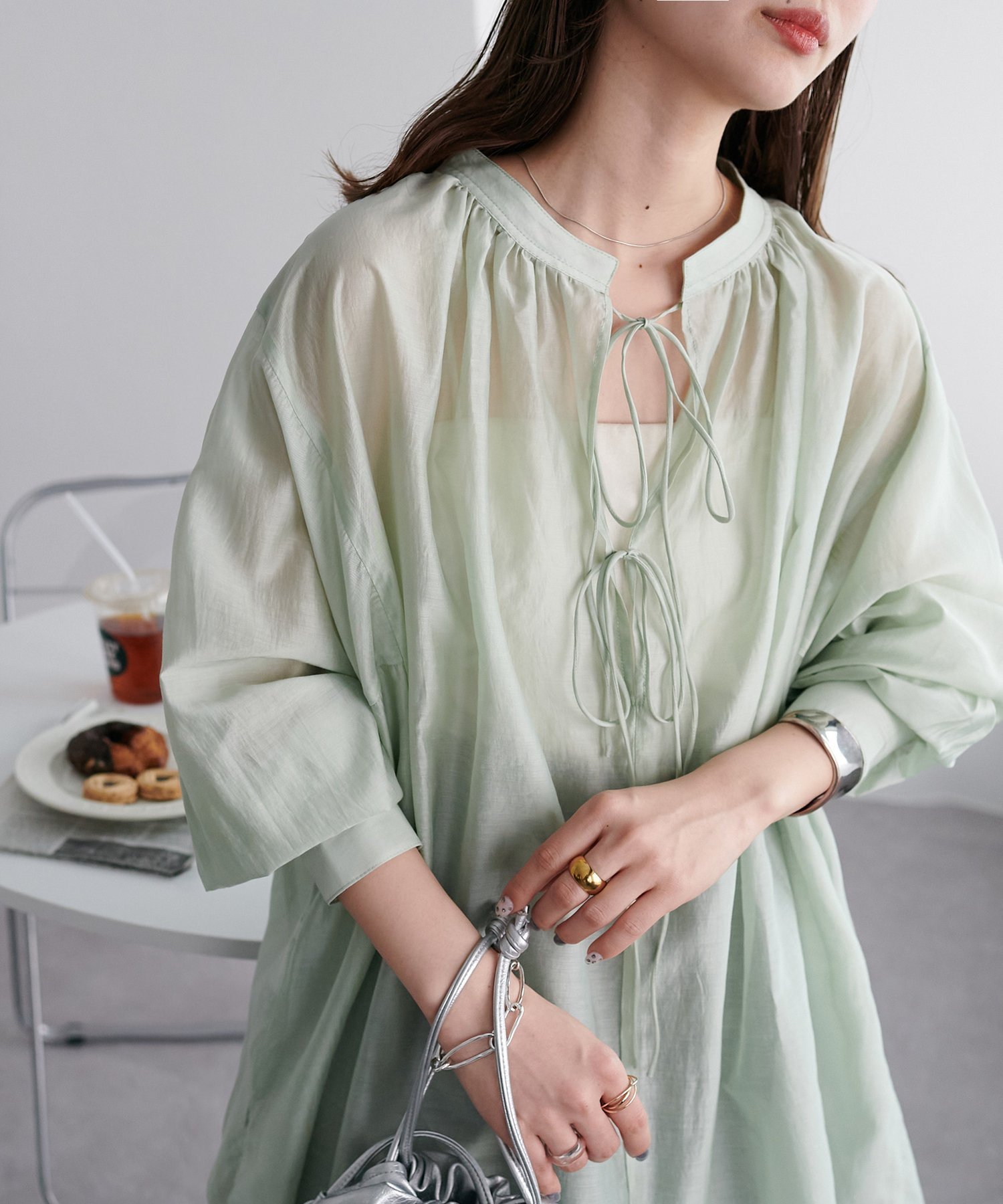 【ディスコート/Discoat】の【新色追加!/WEB限定】前後2WAYシアーブラウス インテリア・キッズ・メンズ・レディースファッション・服の通販 founy(ファニー) 　ファッション　Fashion　レディースファッション　Fashion for Women　トップス・カットソー　Cut & Sew Tops　シャツ・ブラウス・オフィスカジュアル　Elegant Blouses & Button-Ups　ミント|ID: prp329100004933539 ipo3291000000037030167