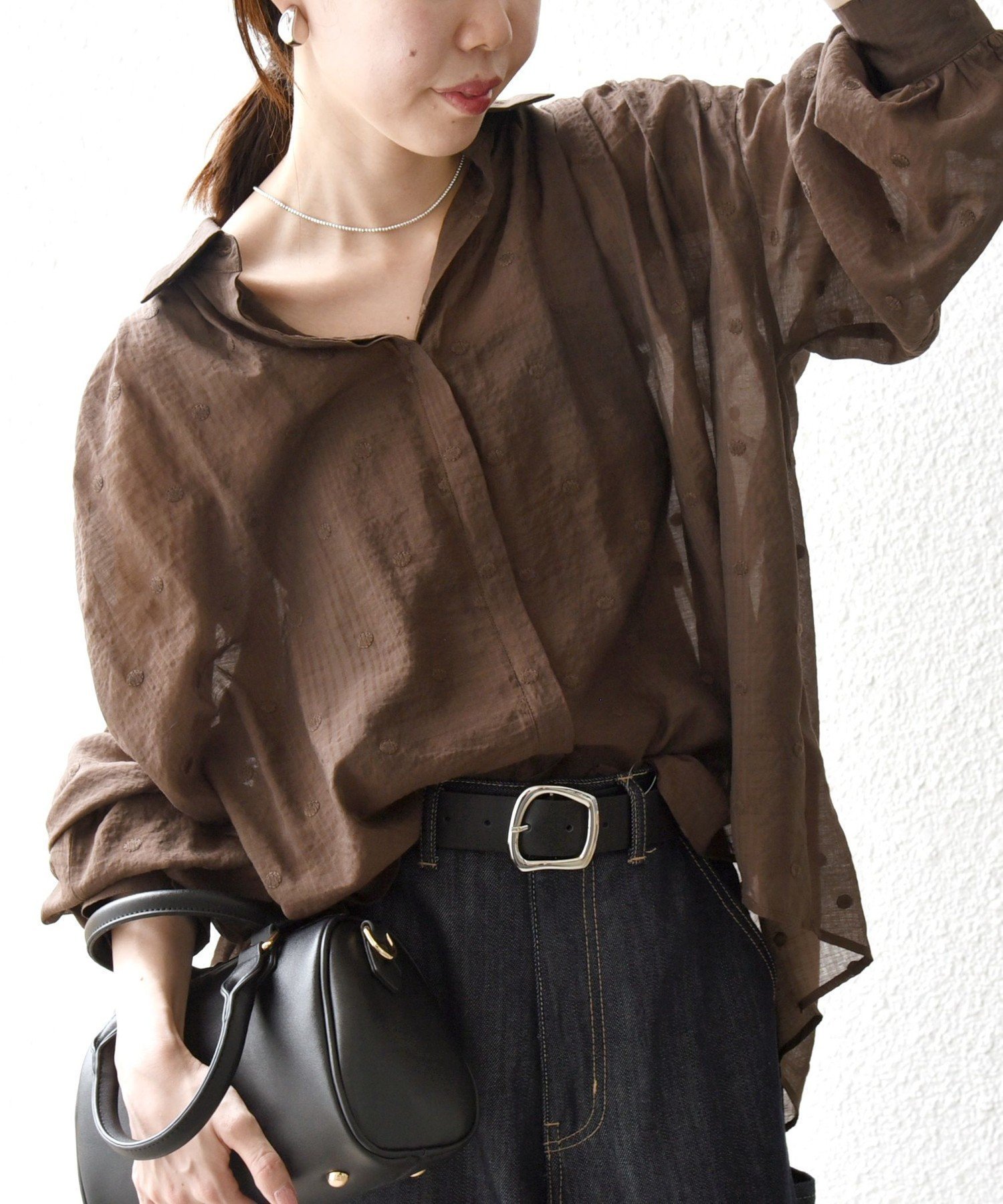 【シップス フォー ウィメン/SHIPS】のSHIPS any 手洗い可能 シアー ドット レギュラーカラー ギャザー シャツ インテリア・キッズ・メンズ・レディースファッション・服の通販 founy(ファニー) 　ファッション　Fashion　レディースファッション　Fashion for Women　トップス・カットソー　Cut & Sew Tops　シャツ・ブラウス・オフィスカジュアル　Elegant Blouses & Button-Ups　インナー　Innerwear　洗える　Machine Washable　キャミソール　Camisole, Spaghetti Strap Top　ギャザー　Gathered, Ruffled　シアー　Sheer, See-Through　シャドー　Shadow, Subtle Pattern　ストライプ　Stripe, Striped Pattern　タンク　Tank Top, Sleeveless Top　タートルネック　Turtleneck, High Neck　ツイード　Twill, Twill Weave　ドット　Polka Dot, Dot Pattern　フェミニン　Feminine, Girly　ボトム　Bottoms, Lower Wear　レギュラー　Regular, Standard Fit　おすすめ　Recommended / Our Picks　2026年　2026　ブラウン|ID: prp329100004933550 ipo3291000000037030231