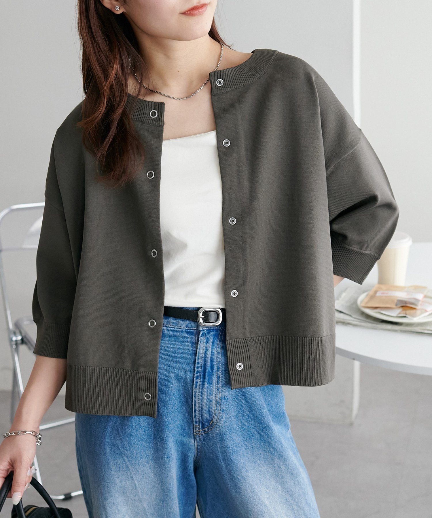 【ディスコート/Discoat】の【新色追加/夏の羽織に♪】ライトスポンディッシュ半袖カーディガン《WEB限定》 インテリア・キッズ・メンズ・レディースファッション・服の通販 founy(ファニー) 　ファッション　Fashion　レディースファッション　Fashion for Women　トップス・カットソー　Cut & Sew Tops　カーディガン・羽織り　Layered Style Cardigans　カーディガン　Cardigan, Knitwear　キャミ　Camisole, Cami Top　コンパクト　Compact, Small Size　今季　This Season, Current Season　ショート　Short, Short Length　ティアードスカート　Tiered Skirt, Flounced Skirt　バランス　Balance, Style Balance　フロント　Front, Front Design　半袖　Short Sleeve, Half Sleeve　羽織　Haori, Light Jacket　おすすめ　Recommended / Our Picks　夏　Summer　チャコールグレー|ID: prp329100004933554 ipo3291000000037030271