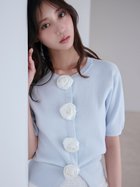【スナイデル/SNIDEL】の【WEB限定/ROSE Collection】モチーフボタンニットカーディガン 人気、トレンドファッション・服の通販 founy(ファニー) ファッション Fashion レディースファッション Fashion for Women トップス・カットソー Cut & Sew Tops ニット Knit Tops & Sweaters カーディガン・羽織り Layered Style Cardigans おすすめ Recommended / Our Picks カーディガン Cardigan, Knitwear サテン Satin, Glossy Fabric スマート Smart, Elegant フロント Front, Front Design ブラウジング Blouson Silhouette, Cinched Waist モチーフ Motif, Design Theme ローズ Rose, Rose Motif thumbnail SAX[083]|ID: prp329100004933556 ipo3291000000037030288