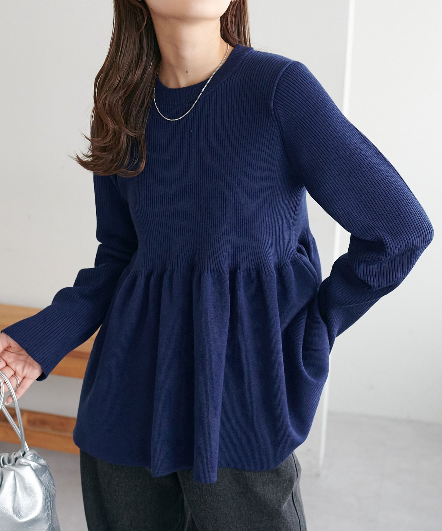 【ディスコート/Discoat】の《新色追加/リバイバル》【WEB限定】リブ切替ペプラムプルオーバー インテリア・キッズ・メンズ・レディースファッション・服の通販 founy(ファニー) 　ファッション　Fashion　レディースファッション　Fashion for Women　トップス・カットソー　Cut & Sew Tops　カジュアルプルオーバー・ニットトップス　Pullovers & Knit Tops / Casual Pullovers　アクセサリー　Fashion Accessories　切替　Switching, Contrast Panel　スリム　Slim, Slim Fit　とろみ　Fluid, Flowy Fabric　タイトスカート　Pencil Skirt, Tight Skirt　デニム　Denim, Jeans Material　トレンド　Trend, Trending Now　フレア　Flare, Flared　ペプラム　Peplum, Flared Hem　ボトム　Bottoms, Lower Wear　レギンス　Leggings, Stretch Pants　A/W・秋冬　Autumn/Winter　おすすめ　Recommended / Our Picks　ネイビー|ID: prp329100004933563 ipo3291000000037030343