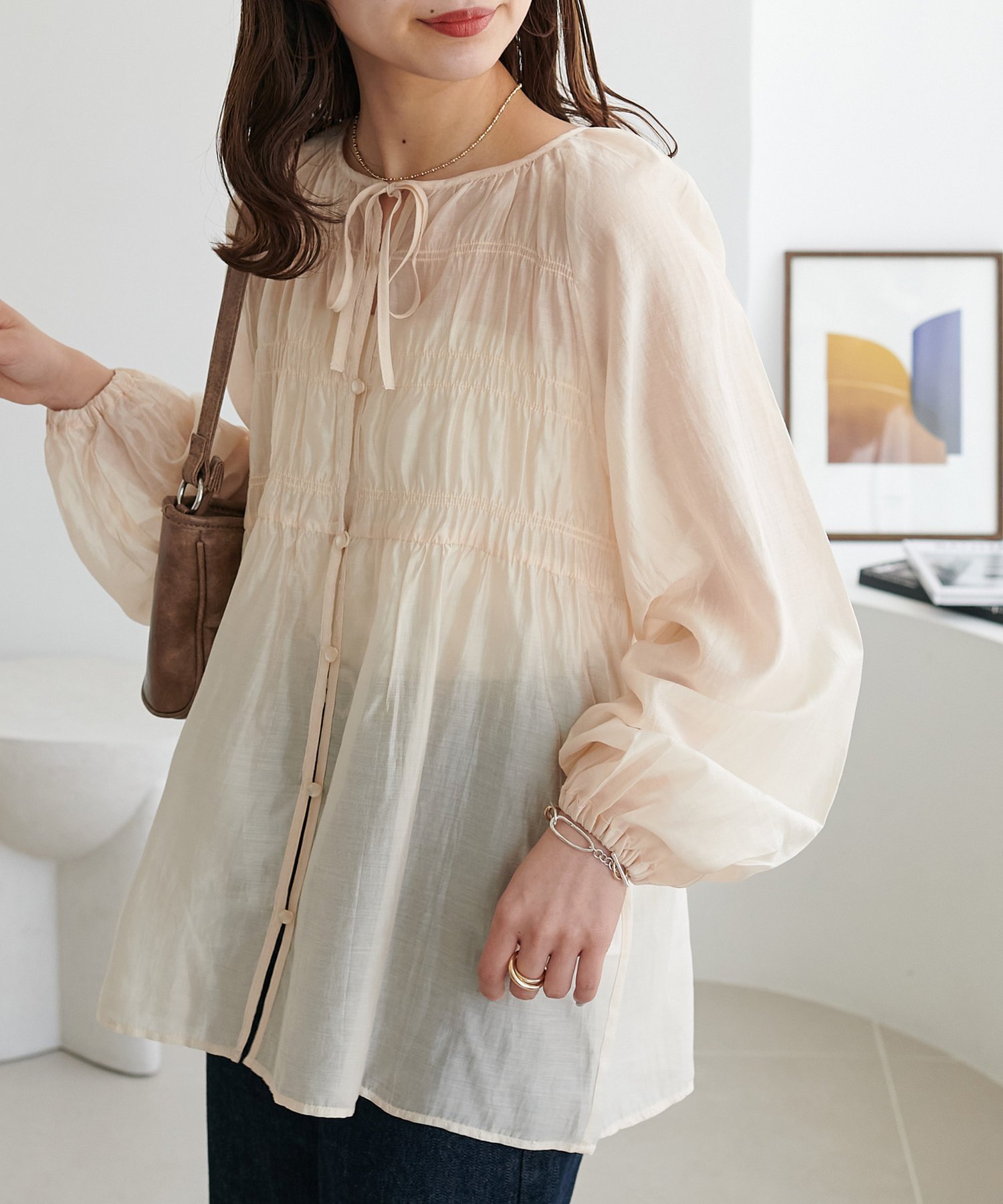 【ディスコート/Discoat】の【新色追加!/WEB限定】シャーリング使いシアーブラウス 人気、トレンドファッション・服の通販 founy(ファニー) 　ファッション　Fashion　レディースファッション　Fashion for Women　トップス・カットソー　Cut & Sew Tops　シャツ・ブラウス・オフィスカジュアル　Elegant Blouses & Button-Ups　おすすめ　Recommended / Our Picks　シャーリング　Shirring, Ruched　シンプル　Simple, Minimal　バランス　Balance, Style Balance　フレア　Flare, Flared　リボン　Ribbon, Bow　夏　Summer　春　Spring　S/S・春夏　SS, Spring/Summer, Warm Season　 other-1|ID: prp329100004933582 ipo3291000000037030443