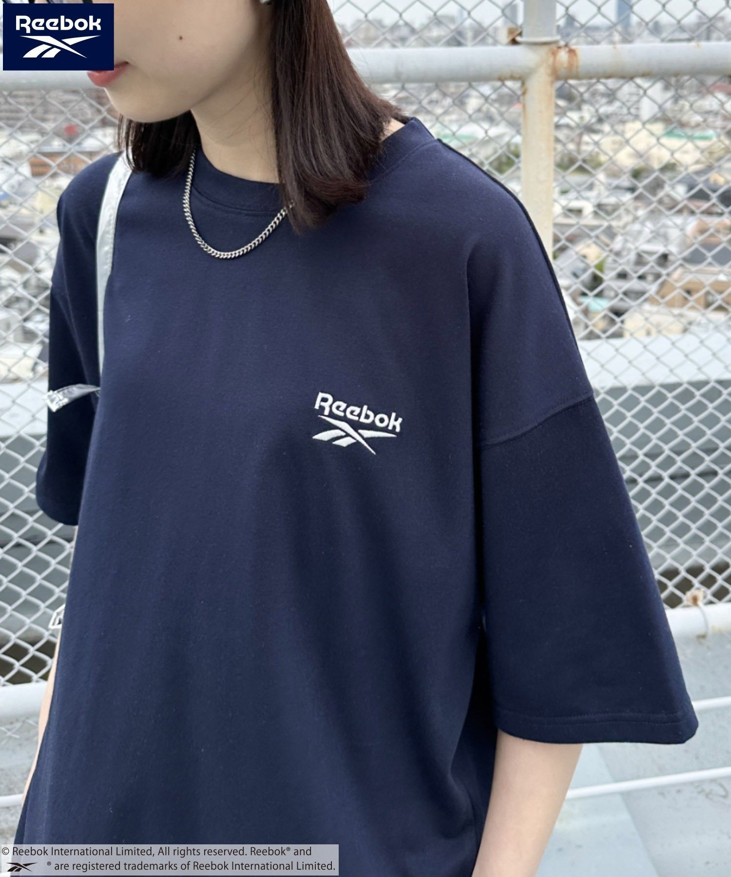 【アウトフィッター ラボ/Outfitter lab】のReebok(リーボック)/半袖TEE インテリア・キッズ・メンズ・レディースファッション・服の通販 founy(ファニー) 　ファッション　Fashion　レディースファッション　Fashion for Women　トップス・カットソー　Cut & Sew Tops　春　Spring　カットソー　Cut and Sewn Top　シューズ　Shoes, Footwear　ショルダー　Shoulder, Shoulder Strap　シンプル　Simple, Minimal　スニーカー　Sneakers, Trainers　スポーツ　Sports, Activewear　トレンド　Trend, Trending Now　ドロップ　Drop Shoulder, Dropped Style　定番　Standard, Basic Item　ビッグ　Big, Oversized　ベーシック　Basic, Essential　別注　Limited Edition, Custom Order　半袖　Short Sleeve, Half Sleeve　メンズ　Men's, Menswear　ワンポイント　One Point, Statement Accent　S/S・春夏　SS, Spring/Summer, Warm Season　おすすめ　Recommended / Our Picks　夏　Summer　ギフト プレゼント　Gift / Present　ネイビー|ID: prp329100004933617 ipo3291000000037030671