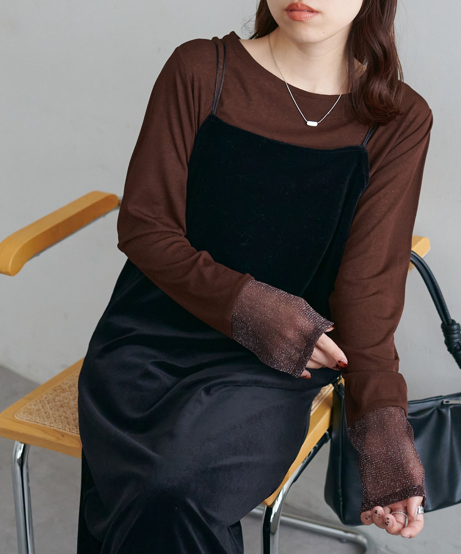 【ディスコート/Discoat】の【万能インナー/WEB限定】ラメシアー袖切替プルオーバー インテリア・キッズ・メンズ・レディースファッション・服の通販 founy(ファニー) 　ファッション　Fashion　レディースファッション　Fashion for Women　トップス・カットソー　Cut & Sew Tops　カジュアルプルオーバー・ニットトップス　Pullovers & Knit Tops / Casual Pullovers　おすすめ　Recommended / Our Picks　インナー　Innerwear　シアー　Sheer, See-Through　ジャケット　Jacket, Outerwear　スラックス　Slacks, Dress Pants　スリット　Slit, Slit Detail　チェック　Check, Plaid, Tartan　デニム　Denim, Jeans Material　トレンド　Trend, Trending Now　切替　Switching, Contrast Panel　ブラウン|ID: prp329100004933631 ipo3291000000037030761