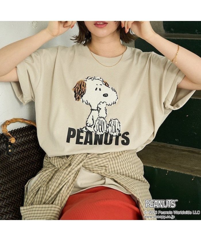 【フリークスストア/FREAK'S STORE】の限定展開 別注/PEANUTS/ピーナッツ サガラ刺繍半袖Tシャツ インテリア・キッズ・メンズ・レディースファッション・服の通販 founy(ファニー) 　ファッション　Fashion　レディースファッション　Fashion for Women　トップス・カットソー　Cut & Sew Tops　シャツ・ブラウス・オフィスカジュアル　Elegant Blouses & Button-Ups　ロングTシャツ・Tシャツ　Longline T-Shirts & Tees　2026年　2026　シンプル　Simple, Minimal　スペシャル　Special, Limited Edition　フロント　Front, Front Design　プリント　Print, Printed Pattern　ベーシック　Basic, Essential　ラバー　Rubber, Rubber Sole　別注　Limited Edition, Custom Order　半袖　Short Sleeve, Half Sleeve　夏　Summer　S/S・春夏　SS, Spring/Summer, Warm Season　ナチュラル|ID: prp329100004933637 ipo3291000000037030787