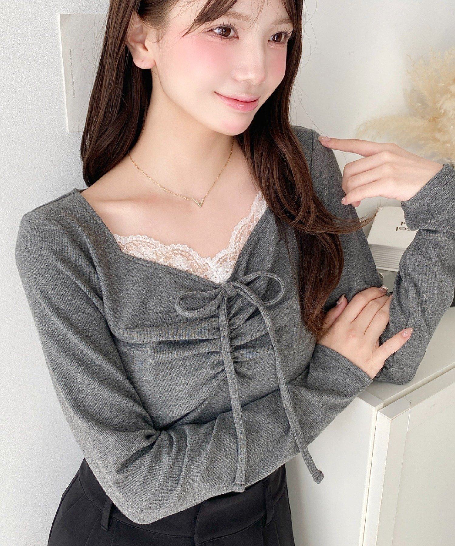 【モーメントプラス/moment+ / MEN】の無地*ドット*花柄フロントレースギャザーリボン長袖トップス インテリア・キッズ・メンズ・レディースファッション・服の通販 founy(ファニー) 　ファッション　Fashion　メンズファッション　Fashion for Men　トップス・カットソー　Cut & Sew Tops　イエロー　Yellow　カットソー　Cut and Sewn Top　ガーリー　Girly, Feminine Style　ギャザー　Gathered, Ruffled　シューズ　Shoes, Footwear　シンプル　Simple, Minimal　スラックス　Slacks, Dress Pants　ダウン　Down, Puffer　デニム　Denim, Jeans Material　トレンド　Trend, Trending Now　ドット　Polka Dot, Dot Pattern　なめらか　Smooth, Silky Texture　長袖　Long Sleeve, Full Sleeve　ハーフ　Half, Half-Length　バレエ　Ballet, Ballet Style　フィット　Fit, Slim Fit　フェミニン　Feminine, Girly　フレア　Flare, Flared　フロント　Front, Front Design　ベーシック　Basic, Essential　ボトム　Bottoms, Lower Wear　ミニスカート　Mini Skirt, Short Skirt　無地　Plain, Solid Color　リボン　Ribbon, Bow　レース　Lace, Lace Fabric　A/W・秋冬　Autumn/Winter　再入荷　Restock / Back in Stock　チャコールグレー|ID: prp329100004933638 ipo3291000000037030797