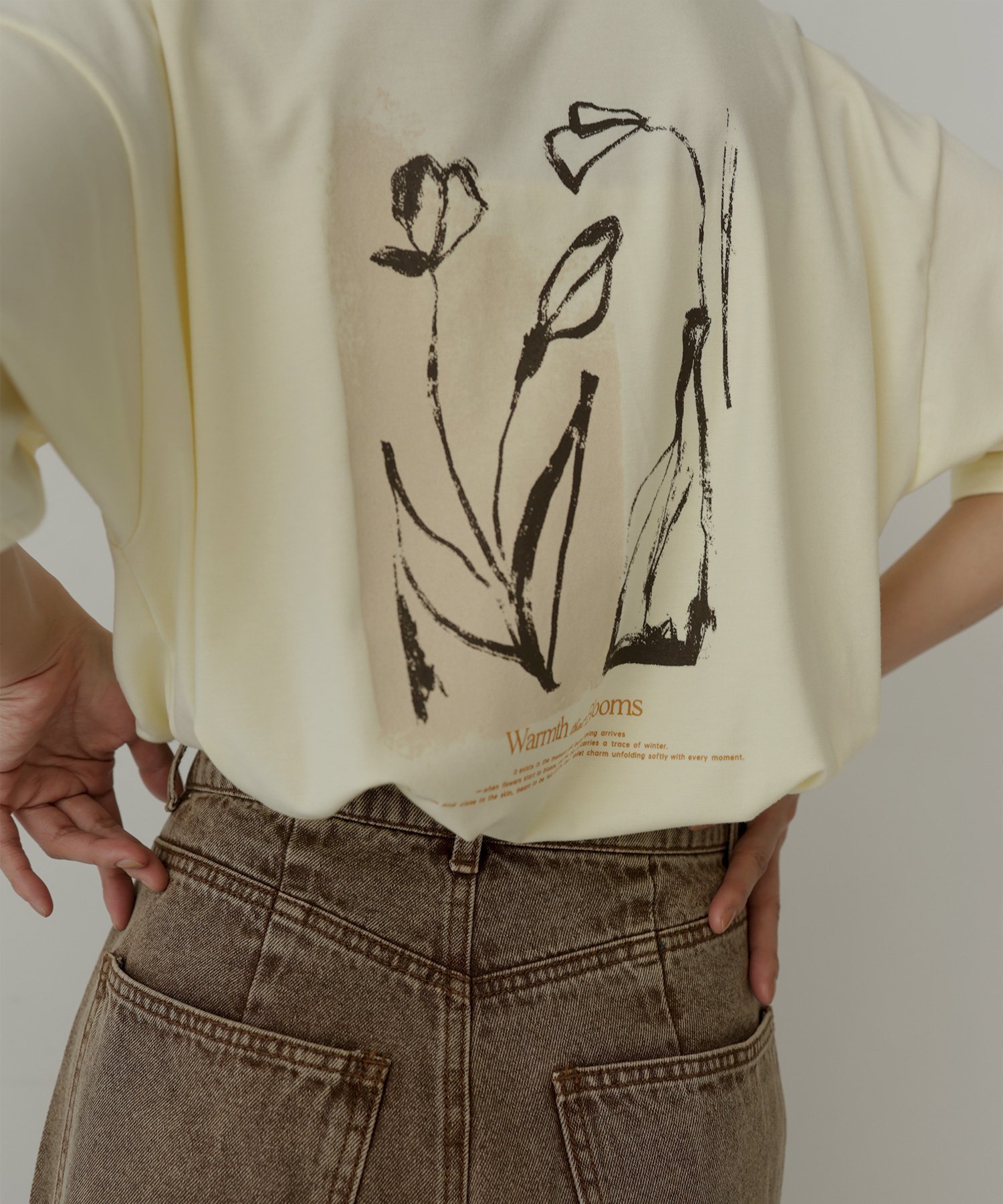 【ヘラム/hellam】の【hellam*pinmyself】フラワーアートTシャツ インテリア・キッズ・メンズ・レディースファッション・服の通販 founy(ファニー) 　ファッション　Fashion　レディースファッション　Fashion for Women　トップス・カットソー　Cut & Sew Tops　シャツ・ブラウス・オフィスカジュアル　Elegant Blouses & Button-Ups　ロングTシャツ・Tシャツ　Longline T-Shirts & Tees　コラボ　Collaboration, Collab　フラワー　Flower, Floral　イエロー|ID: prp329100004933644 ipo3291000000037030838