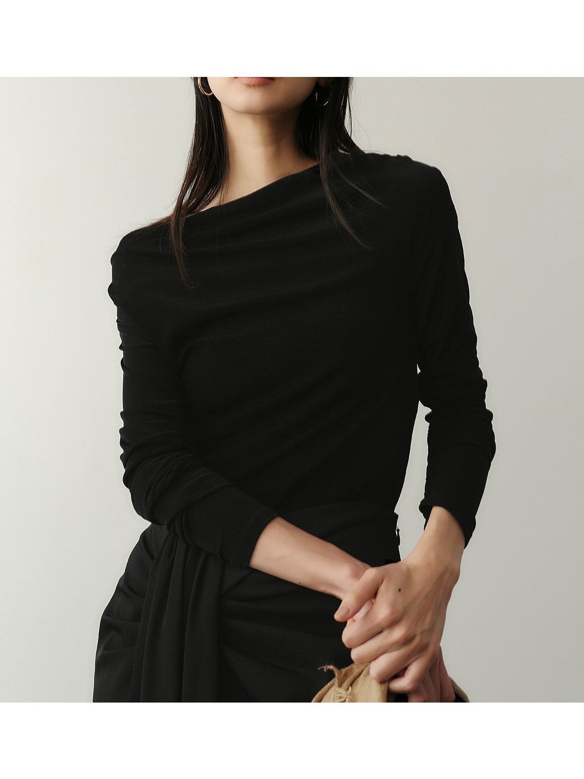 【アニュアンス/anuans】のアセテートギャザードレープカットトップス インテリア・キッズ・メンズ・レディースファッション・服の通販 founy(ファニー) 　ファッション　Fashion　レディースファッション　Fashion for Women　トップス・カットソー　Cut & Sew Tops　ギャザー　Gathered, Ruffled　ショルダー　Shoulder, Shoulder Strap　ドレープ　Drape, Draping Fabric　おすすめ　Recommended / Our Picks　エレガント 上品　Elegant　BLACK|ID: prp329100004933649 ipo3291000000037030867