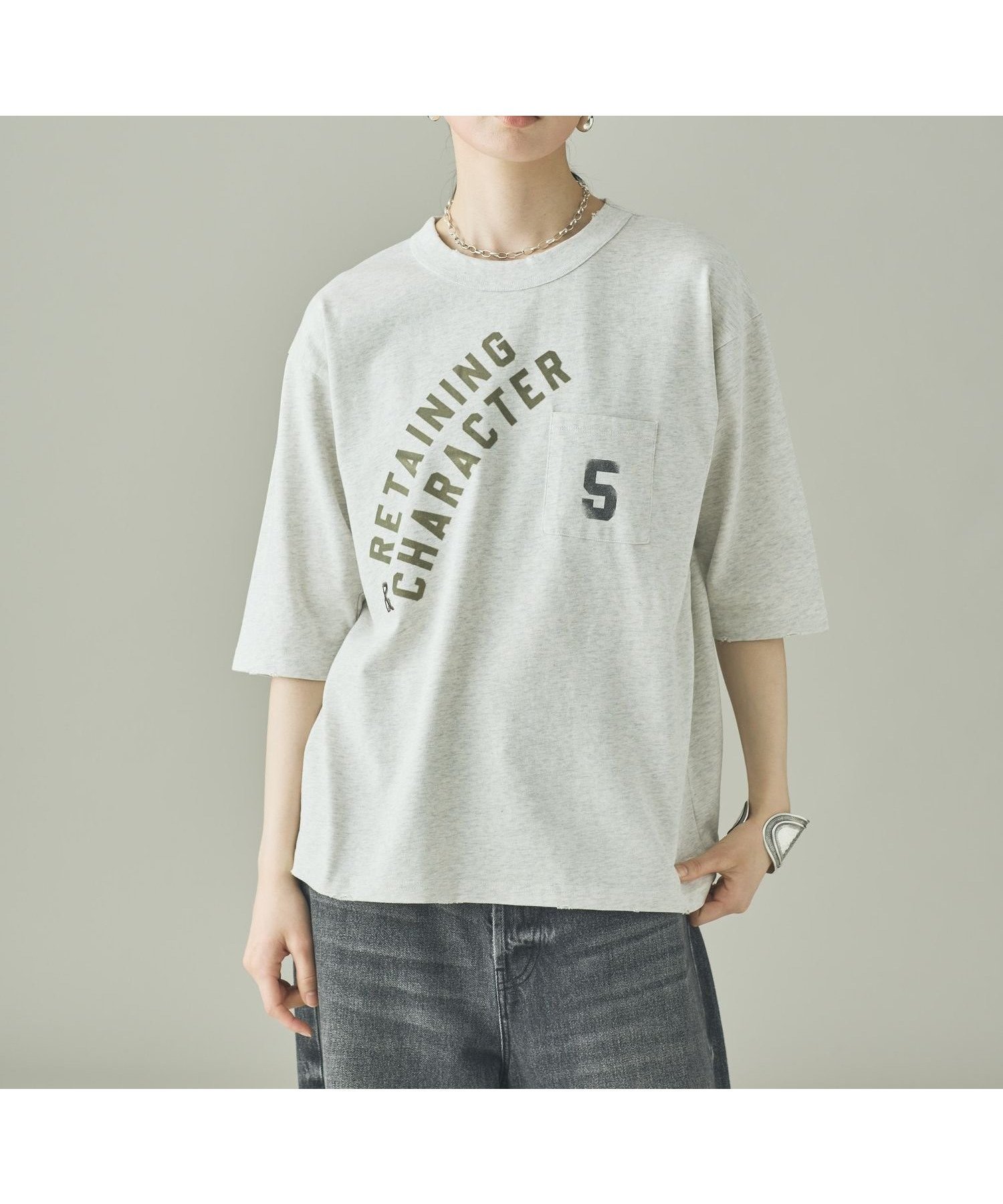 【カレンソロジー/Curensology】の【UNIVERSAL OVERALL】別注ポケットTシャツ 人気、トレンドファッション・服の通販 founy(ファニー) 　ファッション　Fashion　レディースファッション　Fashion for Women　トップス・カットソー　Cut & Sew Tops　シャツ・ブラウス・オフィスカジュアル　Elegant Blouses & Button-Ups　ロングTシャツ・Tシャツ　Longline T-Shirts & Tees　エレガント 上品　Elegant　キャラクター　Character, Licensed Characters　シンプル　Simple, Minimal　スペシャル　Special, Limited Edition　ダメージ　Distressed, Destroyed　デニム　Denim, Jeans Material　人気　Popular, Best Seller　ポケット　Pocket, Pocket Detail　別注　Limited Edition, Custom Order　ミリタリー　Military, Army Style　ロング　Long, Long-Length　ワーク　Workwear, Utility Style　 other-1|ID: prp329100004933659 ipo3291000000037030914