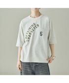 【カレンソロジー/Curensology】の【UNIVERSAL OVERALL】別注ポケットTシャツ 人気、トレンドファッション・服の通販 founy(ファニー) ファッション Fashion レディースファッション Fashion for Women トップス・カットソー Cut & Sew Tops シャツ・ブラウス・オフィスカジュアル Elegant Blouses & Button-Ups ロングTシャツ・Tシャツ Longline T-Shirts & Tees エレガント 上品 Elegant キャラクター Character, Licensed Characters シンプル Simple, Minimal スペシャル Special, Limited Edition ダメージ Distressed, Destroyed デニム Denim, Jeans Material 人気 Popular, Best Seller ポケット Pocket, Pocket Detail 別注 Limited Edition, Custom Order ミリタリー Military, Army Style ロング Long, Long-Length ワーク Workwear, Utility Style thumbnail グレー|ID: prp329100004933659 ipo3291000000037030915
