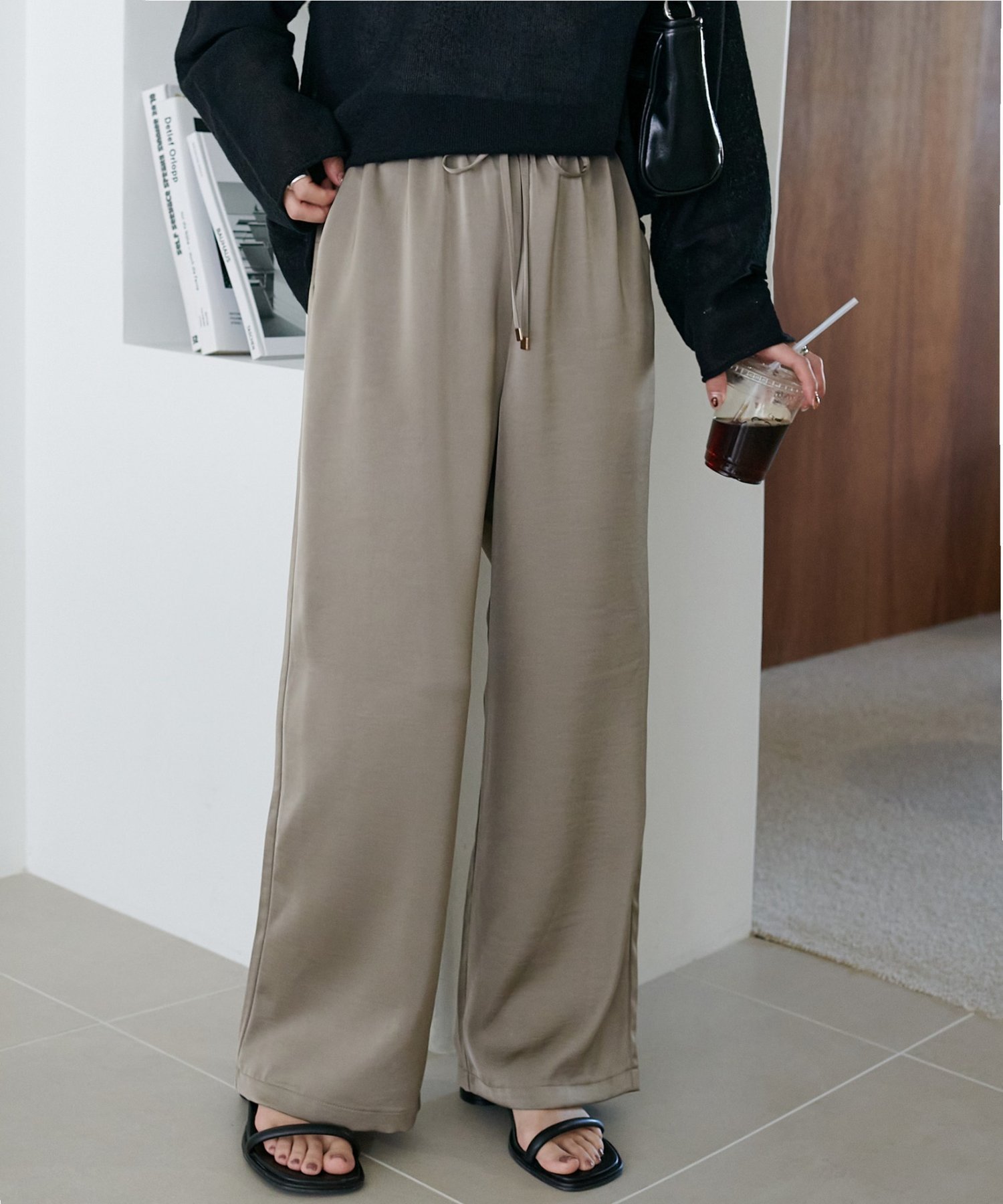 【ディスコート/Discoat】の【WEB限定】サテンイージーパンツ インテリア・キッズ・メンズ・レディースファッション・服の通販 founy(ファニー) 　ファッション　Fashion　レディースファッション　Fashion for Women　パンツ　Pants & Trousers　リラックス　Relax, Relaxed Fit　ワイド　Wide, Wide Fit　エレガント 上品　Elegant　グレージュ|ID: prp329100004933669 ipo3291000000037030964