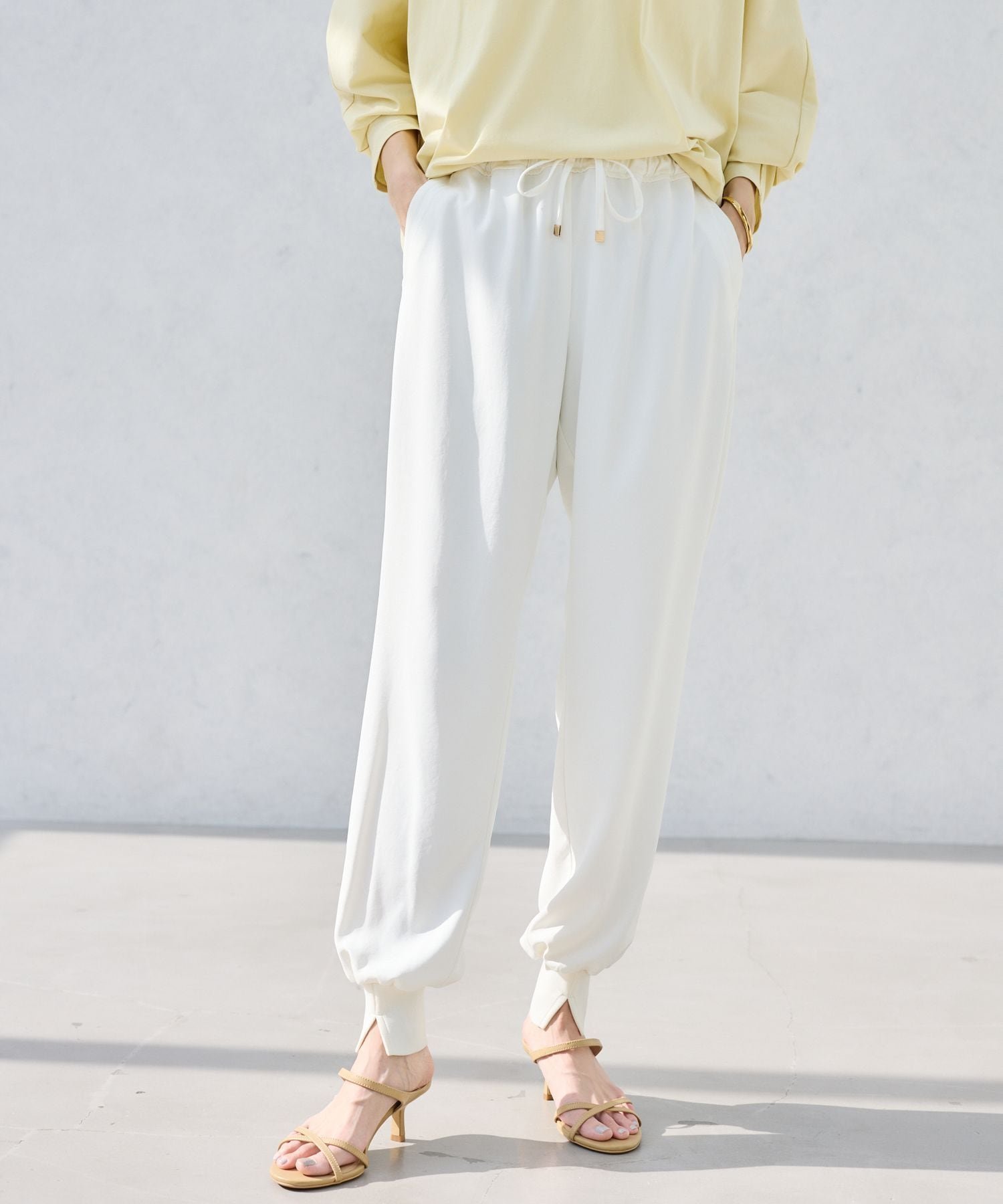 【バンヤードストーム/BARNYARDSTORM】の【『BABALOG』ご紹介アイテム】ダブルクロスジョガーパンツ【WEB限定カラー・サイズ】 インテリア・キッズ・メンズ・レディースファッション・服の通販 founy(ファニー) 　ファッション　Fashion　レディースファッション　Fashion for Women　パンツ　Pants & Trousers　アクセサリー　Fashion Accessories　ヴィンテージ　Vintage Style　スニーカー　Sneakers, Trainers　スリット　Slit, Slit Detail　セットアップ　Set-Up, Coordinated Outfit　ダブル　Double, Double-Breasted　ドッキング　Docking, Mixed Material　フロント　Front, Front Design　ロング　Long, Long-Length　冬　Winter / This Winter　A/W・秋冬　Autumn/Winter　ホワイト10|ID: prp329100004933679 ipo3291000000037031013