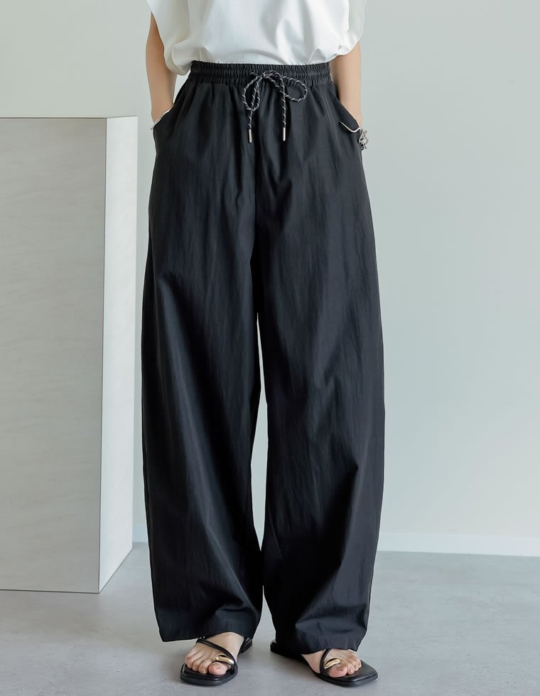 【リエディ/Re:EDIT】の撥水加工パラコードバレルレッグパンツ 人気、トレンドファッション・服の通販 founy(ファニー) 　ファッション　Fashion　レディースファッション　Fashion for Women　パンツ　Pants & Trousers　アウトドア　Outdoor Clothing　コンパクト　Compact, Small Size　セットアップ　Set-Up, Coordinated Outfit　タフタ　Taffeta, Structured Fabric　トレンド　Trend, Trending Now　バランス　Balance, Style Balance　無地　Plain, Solid Color　おすすめ　Recommended / Our Picks　 other-1|ID: prp329100004933685 ipo3291000000037031046