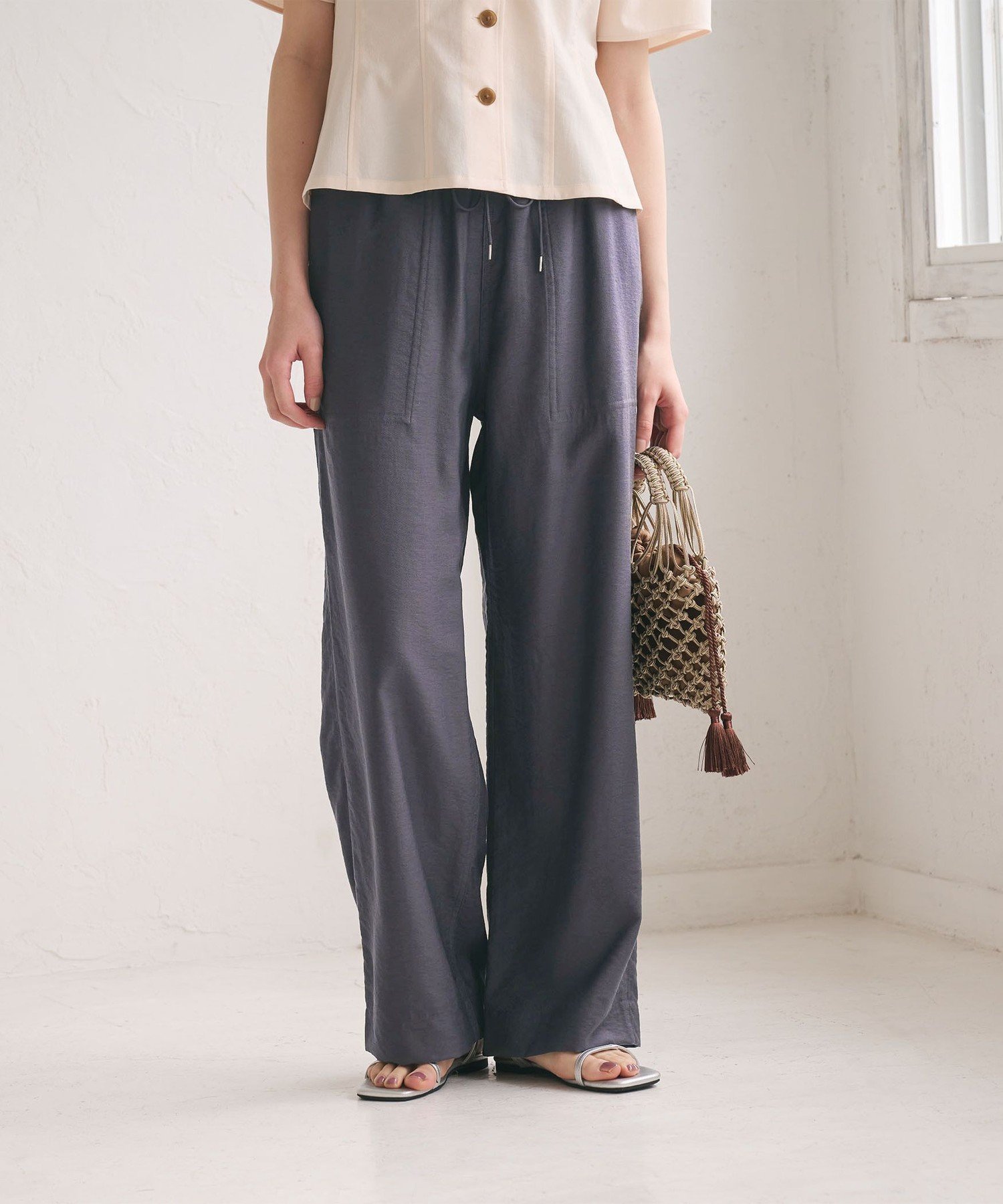 【ビューティ&ユース ユナイテッドアローズ/BEAUTY&YOUTH / UNITED ARROWS】のツイルパッチポケットイージーパンツ ウォッシャブル インテリア・キッズ・メンズ・レディースファッション・服の通販 founy(ファニー) 　ファッション　Fashion　レディースファッション　Fashion for Women　パンツ　Pants & Trousers　ウォッシャブル　Machine Washable　春　Spring　クロップド　Cropped, Short Length　サマー　Summer, Summer Style　サンダル　Sandals, Summer Shoes　シューズ　Shoes, Footwear　スニーカー　Sneakers, Trainers　トレンド　Trend, Trending Now　ドレープ　Drape, Draping Fabric　定番　Standard, Basic Item　パッチ　Patch, Appliqué　プリント　Print, Printed Pattern　ポケット　Pocket, Pocket Detail　リラックス　Relax, Relaxed Fit　ワイド　Wide, Wide Fit　S/S・春夏　SS, Spring/Summer, Warm Season　おすすめ　Recommended / Our Picks　夏　Summer　エレガント 上品　Elegant　DK.GRAY|ID: prp329100004933694 ipo3291000000037031095