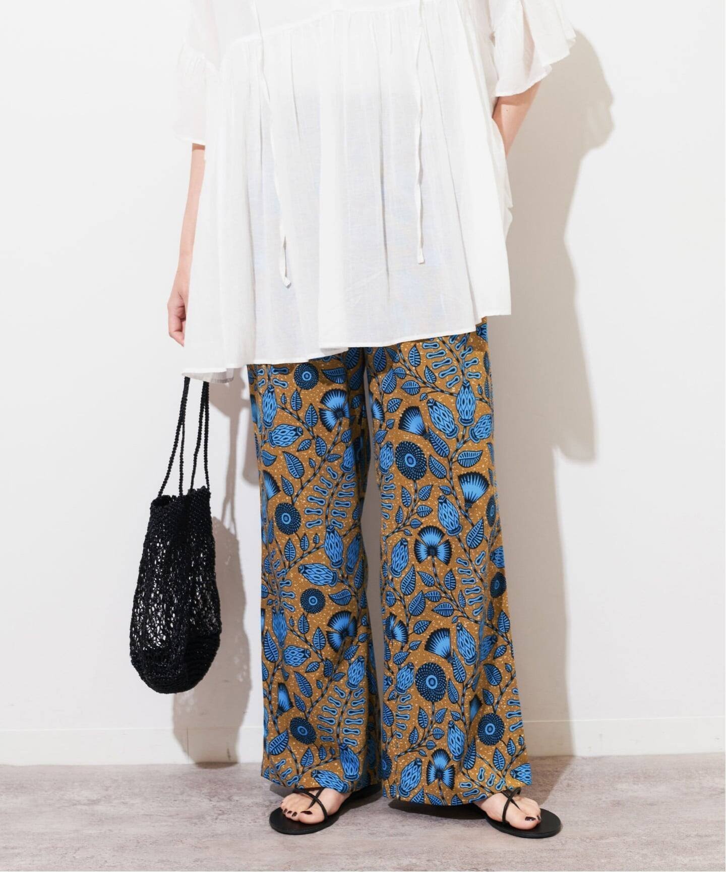 【ジャーナルスタンダード レリューム/JOURNAL STANDARD relume】の《WEB限定追加 》アフリカンフラワープリントパンツ インテリア・キッズ・メンズ・レディースファッション・服の通販 founy(ファニー) 　ファッション　Fashion　レディースファッション　Fashion for Women　パンツ　Pants & Trousers　2026年　2026　おすすめ　Recommended / Our Picks　カットソー　Cut and Sewn Top　シンプル　Simple, Minimal　プリント　Print, Printed Pattern　リゾート　Resort, Vacation Style　ワイド　Wide, Wide Fit　再入荷　Restock / Back in Stock　夏　Summer　ブルー A|ID: prp329100004933696 ipo3291000000037031110