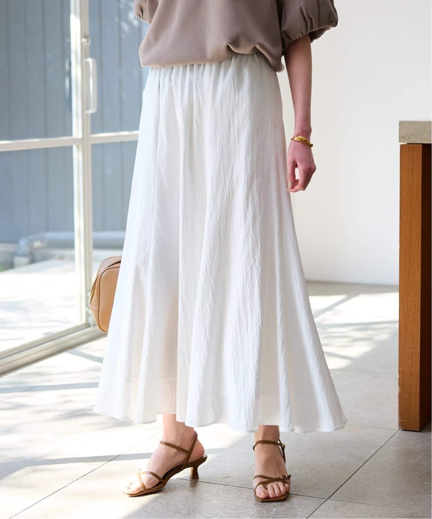 【スローブ イエナ/SLOBE IENA】の《WEB限定/追加 》ナイロンワッシャー切り替えギャザースカート インテリア・キッズ・メンズ・レディースファッション・服の通販 founy(ファニー) 　ファッション　Fashion　レディースファッション　Fashion for Women　スカート　Skirts　ギャザー　Gathered, Ruffled　サマー　Summer, Summer Style　フレア　Flare, Flared　ポケット　Pocket, Pocket Detail　リラックス　Relax, Relaxed Fit　ワッシャー　Washer, Crinkled Finish　2026年　2026　ホワイト|ID: prp329100004933709 ipo3291000000037031158