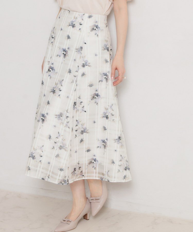 【クチュール ブローチ/Couture Brooch】の【洗える・着映え】シアーチェック フラワープリント スカート インテリア・キッズ・メンズ・レディースファッション・服の通販 founy(ファニー) 　ファッション　Fashion　レディースファッション　Fashion for Women　スカート　Skirts　オーガンジー　Organza Fabric　春　Spring　洗える　Machine Washable　サテン　Satin, Glossy Fabric　シアー　Sheer, See-Through　シンプル　Simple, Minimal　スマート　Smart, Elegant　チェック　Check, Plaid, Tartan　フラワー　Flower, Floral　フレア　Flare, Flared　プリント　Print, Printed Pattern　ポケット　Pocket, Pocket Detail　モチーフ　Motif, Design Theme　2026年　2026　オフホワイト|ID: prp329100004933712 ipo3291000000037031169