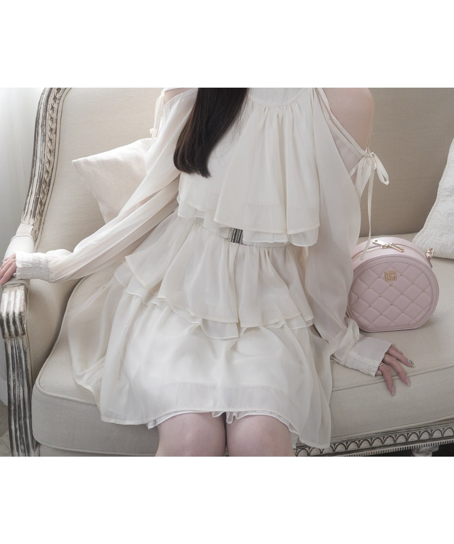 【リップサービス/LIP SERVICE】のLIP SERVICE/ティアードフレアエアリーワンピース インテリア・キッズ・メンズ・レディースファッション・服の通販 founy(ファニー) 　ファッション　Fashion　レディースファッション　Fashion for Women　ワンピース　Dresses　おすすめ　Recommended / Our Picks　エアリー　Airy Texture　ガーリー　Girly, Feminine Style　サンダル　Sandals, Summer Shoes　シフォン　Chiffon, Lightweight Fabric　ショルダー　Shoulder, Shoulder Strap　チュニック　Tunic, Long Top　ティアード　Tiered, Tiered Style　バランス　Balance, Style Balance　ブラウジング　Blouson Silhouette, Cinched Waist　リボン　Ribbon, Bow　アイボリー|ID: prp329100004933733 ipo3291000000037031263