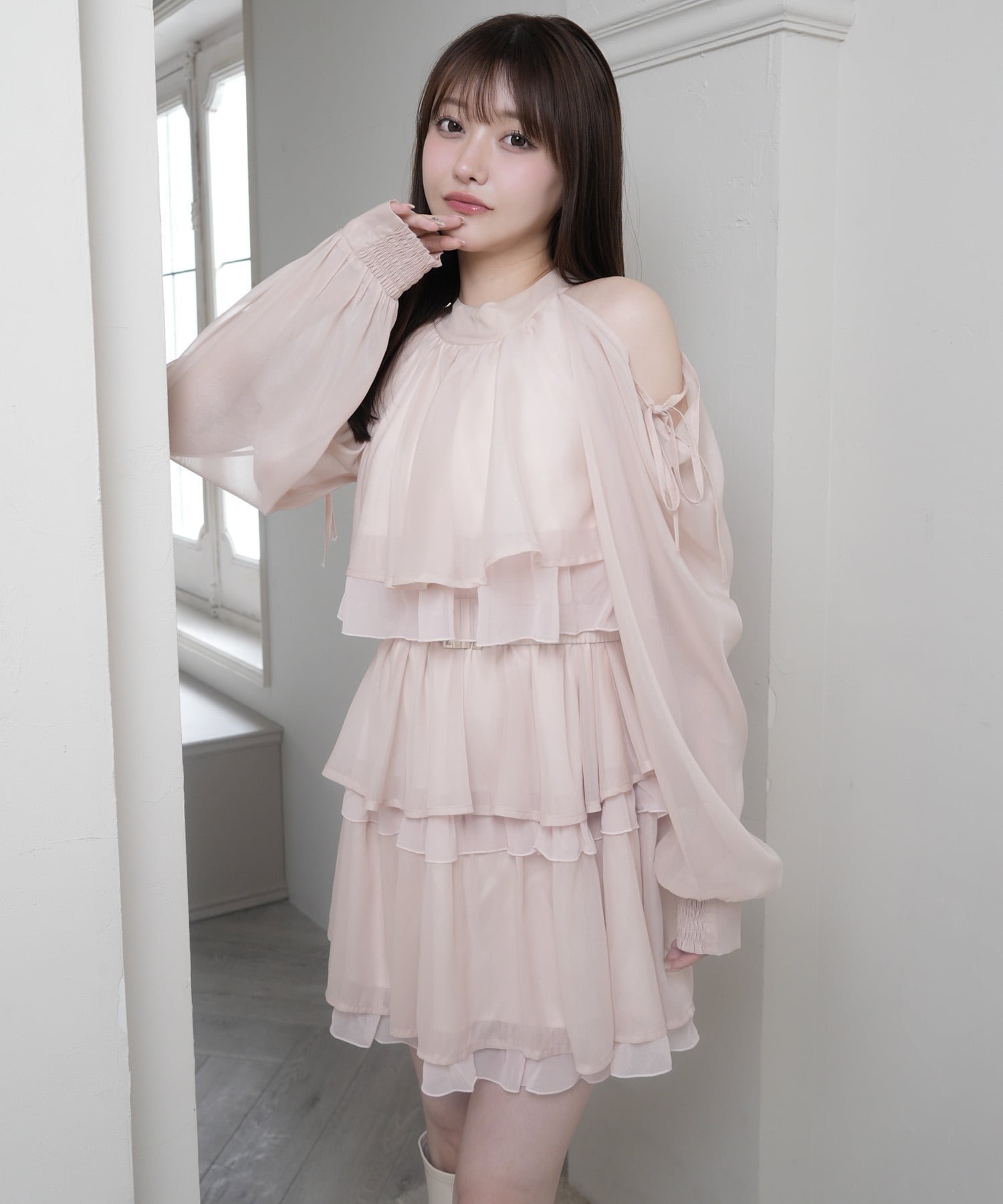 【リップサービス/LIP SERVICE】のLIP SERVICE/ティアードフレアエアリーワンピース インテリア・キッズ・メンズ・レディースファッション・服の通販 founy(ファニー) 　ファッション　Fashion　レディースファッション　Fashion for Women　ワンピース　Dresses　おすすめ　Recommended / Our Picks　エアリー　Airy Texture　ガーリー　Girly, Feminine Style　サンダル　Sandals, Summer Shoes　シフォン　Chiffon, Lightweight Fabric　ショルダー　Shoulder, Shoulder Strap　チュニック　Tunic, Long Top　ティアード　Tiered, Tiered Style　バランス　Balance, Style Balance　ブラウジング　Blouson Silhouette, Cinched Waist　リボン　Ribbon, Bow　ピンク|ID: prp329100004933733 ipo3291000000037031264