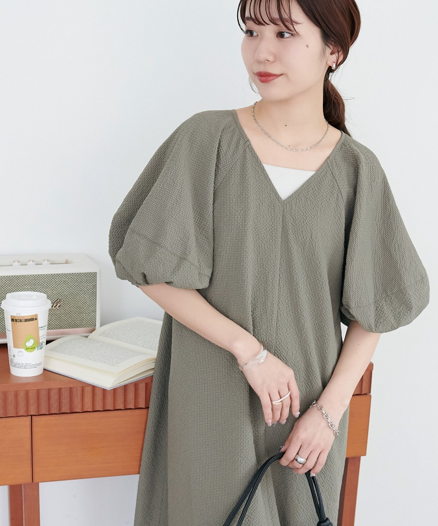 【ディスコート/Discoat】の【WEB限定】バルーンスリーブワンピース インテリア・キッズ・メンズ・レディースファッション・服の通販 founy(ファニー) 　ファッション　Fashion　レディースファッション　Fashion for Women　ワンピース　Dresses　グレー|ID: prp329100004933738 ipo3291000000037031293