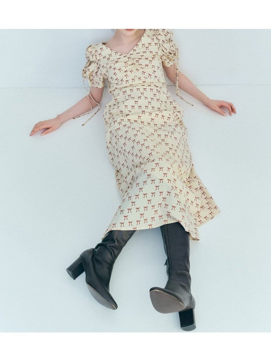 【スナイデル/SNIDEL】のリボンモチーフワンピース インテリア・キッズ・メンズ・レディースファッション・服の通販 founy(ファニー) 　ファッション　Fashion　レディースファッション　Fashion for Women　ワンピース　Dresses　スマート　Smart, Elegant　スリーブ　Sleeve, Long Sleeve / Short Sleeve　デコルテ　Décolleté, Neckline　プリント　Print, Printed Pattern　モチーフ　Motif, Design Theme　リボン　Ribbon, Bow　おすすめ　Recommended / Our Picks　BEG[037]|ID: prp329100004933740 ipo3291000000037031300