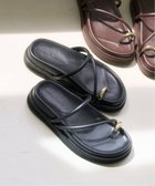 【ル タロン/Le Talon】のCOHINA*LE TALON アツゾコメタルサムリングサンダル 人気、トレンドファッション・服の通販 founy(ファニー) ファッション Fashion レディースファッション Fashion for Women 厚底 Platform Shoes コラボ Collaboration, Collab シンプル Simple, Minimal スマート Smart, Elegant トレンド Trend, Trending Now フォルム Silhouette, Form メタル Metal, Metal Parts ラップ Wrap, Wrap Design リラックス Relax, Relaxed Fit thumbnail ブラック A|ID: prp329100004933789 ipo3291000000037031498