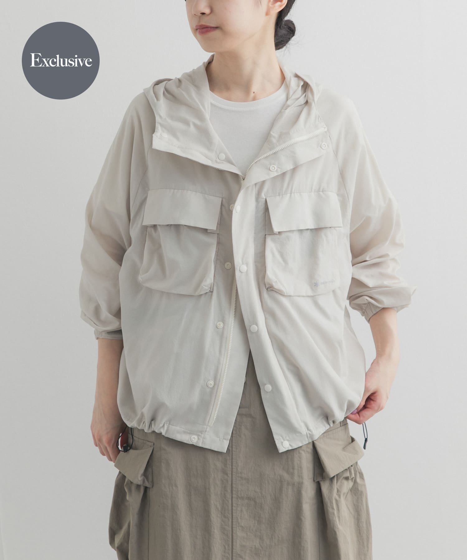 【アーバンリサーチ ドアーズ/URBAN RESEARCH DOORS】の『別注』Snow Peak Apparel×DOORS U.L.DOUBLEWEAVEPARKER インテリア・キッズ・メンズ・レディースファッション・服の通販 founy(ファニー) 　ファッション　Fashion　レディースファッション　Fashion for Women　トップス・カットソー　Cut & Sew Tops　レディースパーカー・カジュアルフーディー　Casual Hoodies & Sweatshirts　アウトドア　Outdoor Clothing　春　Spring　コンパクト　Compact, Small Size　パーカー　Hoodie, Parka　ポケット　Pocket, Pocket Detail　別注　Limited Edition, Custom Order　S/S・春夏　SS, Spring/Summer, Warm Season　夏　Summer　2026年　2026　アイボリー|ID: prp329100004933825 ipo3291000000037031654