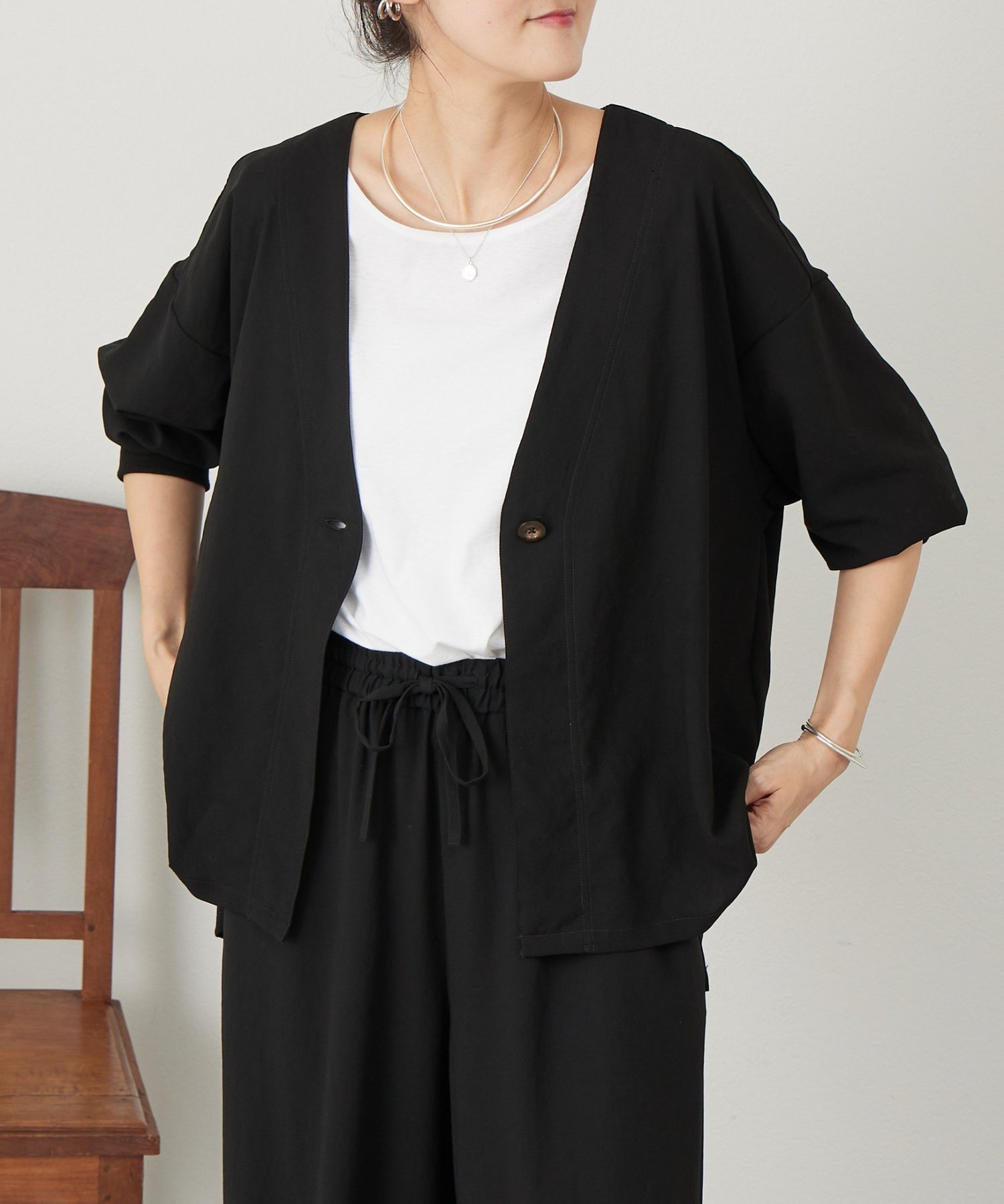 【ビアズリー/BEARDSLEY】のストレッチジョーゼットハオリ インテリア・キッズ・メンズ・レディースファッション・服の通販 founy(ファニー) 　ファッション　Fashion　レディースファッション　Fashion for Women　コンパクト　Compact, Small Size　ショルダー　Shoulder, Shoulder Strap　ジョーゼット　Georgette, Semi-Sheer Fabric　ストレッチ　Stretch, Stretchy Fabric　セットアップ　Set-Up, Coordinated Outfit　とろみ　Fluid, Flowy Fabric　ドレープ　Drape, Draping Fabric　ドロップ　Drop Shoulder, Dropped Style　バランス　Balance, Style Balance　再入荷　Restock / Back in Stock　おすすめ　Recommended / Our Picks　エレガント 上品　Elegant　ブラック|ID: prp329100004933827 ipo3291000000037031661