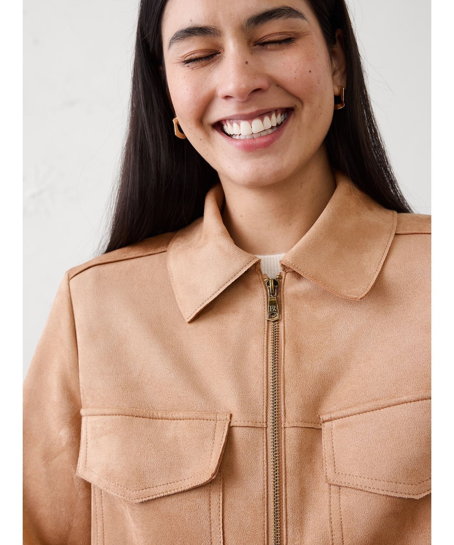 【バナナリパブリック ファクトリーストア/BANANA REPUBLIC FACTORY STORE】のBANANA REPUBLIC FACTORY STORE ヴィーガン スエード クロップド ジャケット インテリア・キッズ・メンズ・レディースファッション・服の通販 founy(ファニー) 　ファッション　Fashion　レディースファッション　Fashion for Women　アウター　Coat / Outerwear Collection　レディースジャケット・軽アウター　Jackets　クロップド　Cropped, Short Length　ジャケット　Jacket, Outerwear　トレンド　Trend, Trending Now　ベーシック　Basic, Essential　ラグジュアリー　Luxury, Elegant　ワイド　Wide, Wide Fit　DEERFIELD|ID: prp329100004933832 ipo3291000000037031676