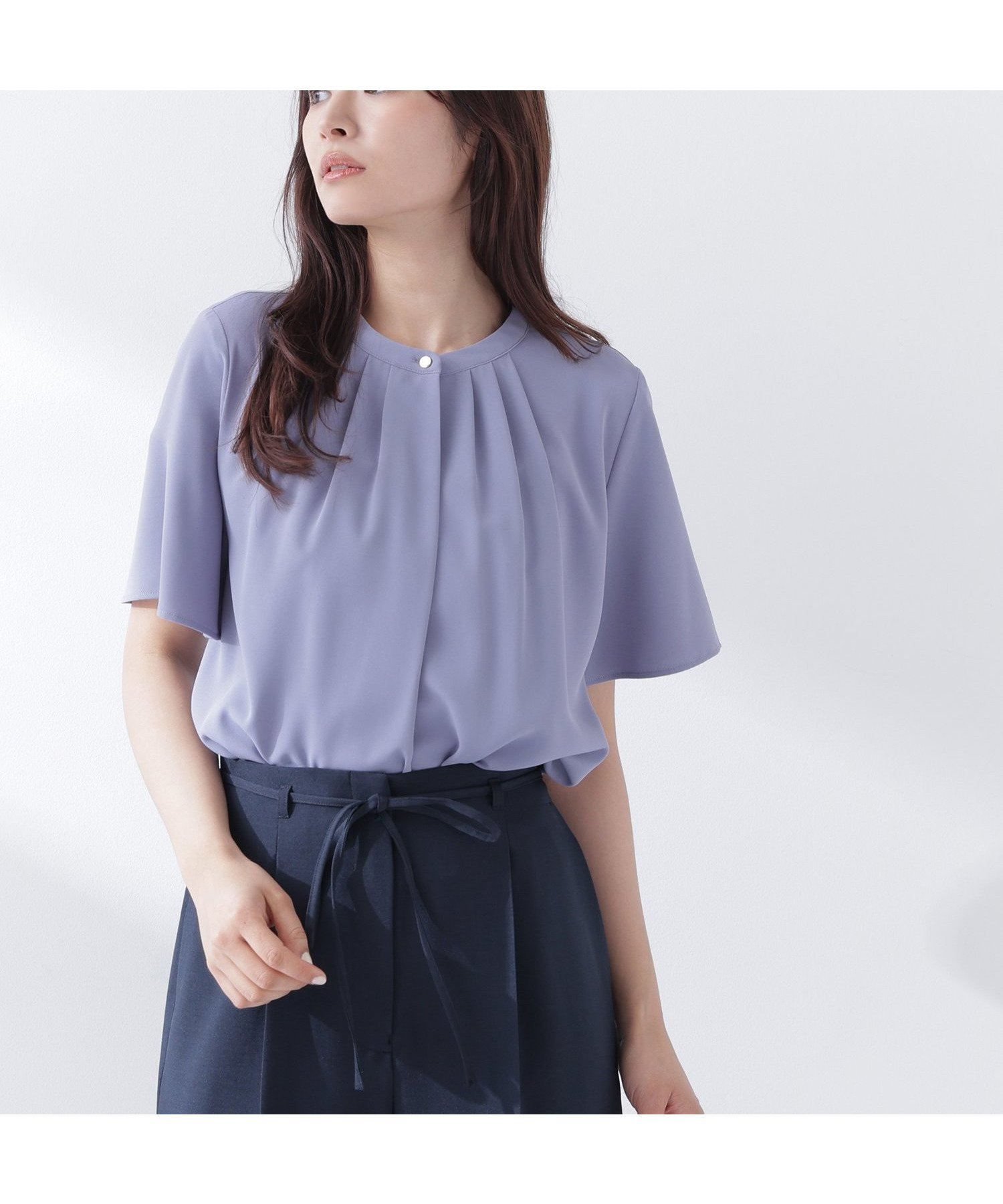 【ナチュラル ビューティー ベーシック/NATURAL BEAUTY BASIC】のフロントタックフレアスリーブブラウス インテリア・キッズ・メンズ・レディースファッション・服の通販 founy(ファニー) 　ファッション　Fashion　レディースファッション　Fashion for Women　トップス・カットソー　Cut & Sew Tops　シャツ・ブラウス・オフィスカジュアル　Elegant Blouses & Button-Ups　ジャケット　Jacket, Outerwear　スリーブ　Sleeve, Long Sleeve / Short Sleeve　フレア　Flare, Flared　エレガント 上品　Elegant　ネイビーブルー1|ID: prp329100004933853 ipo3291000000037031764