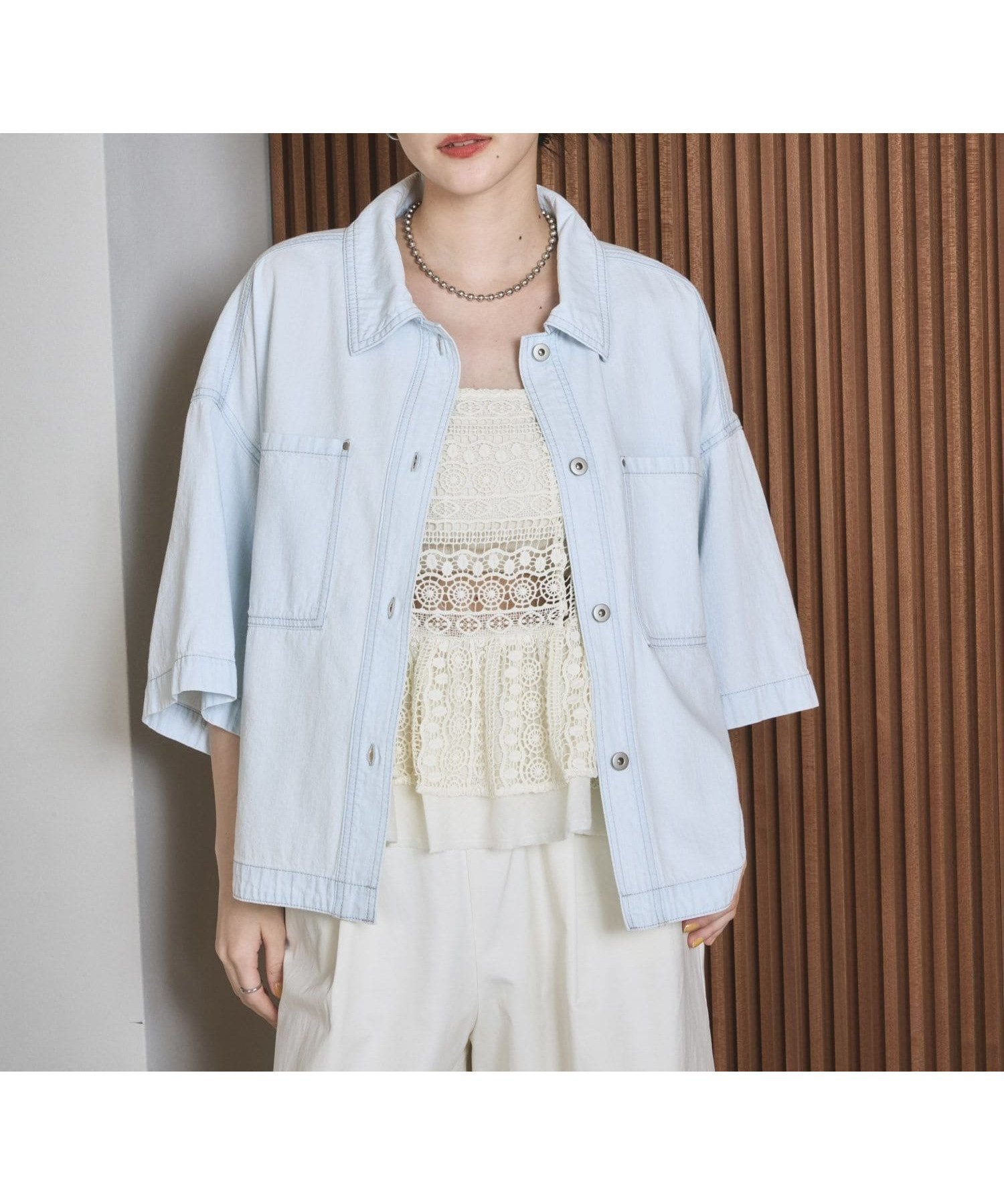 【レプシィム ローリーズファーム/LEPSIM LOWRYS FARM】のデニムBIGショートシャツ/SS インテリア・キッズ・メンズ・レディースファッション・服の通販 founy(ファニー) 　ファッション　Fashion　レディースファッション　Fashion for Women　トップス・カットソー　Cut & Sew Tops　シャツ・ブラウス・オフィスカジュアル　Elegant Blouses & Button-Ups　おすすめ　Recommended / Our Picks　インナー　Innerwear　ショート　Short, Short Length　デニム　Denim, Jeans Material　トレンド　Trend, Trending Now　レース　Lace, Lace Fabric　ワイド　Wide, Wide Fit　夏　Summer　アイスブルー82|ID: prp329100004933854 ipo3291000000037031769