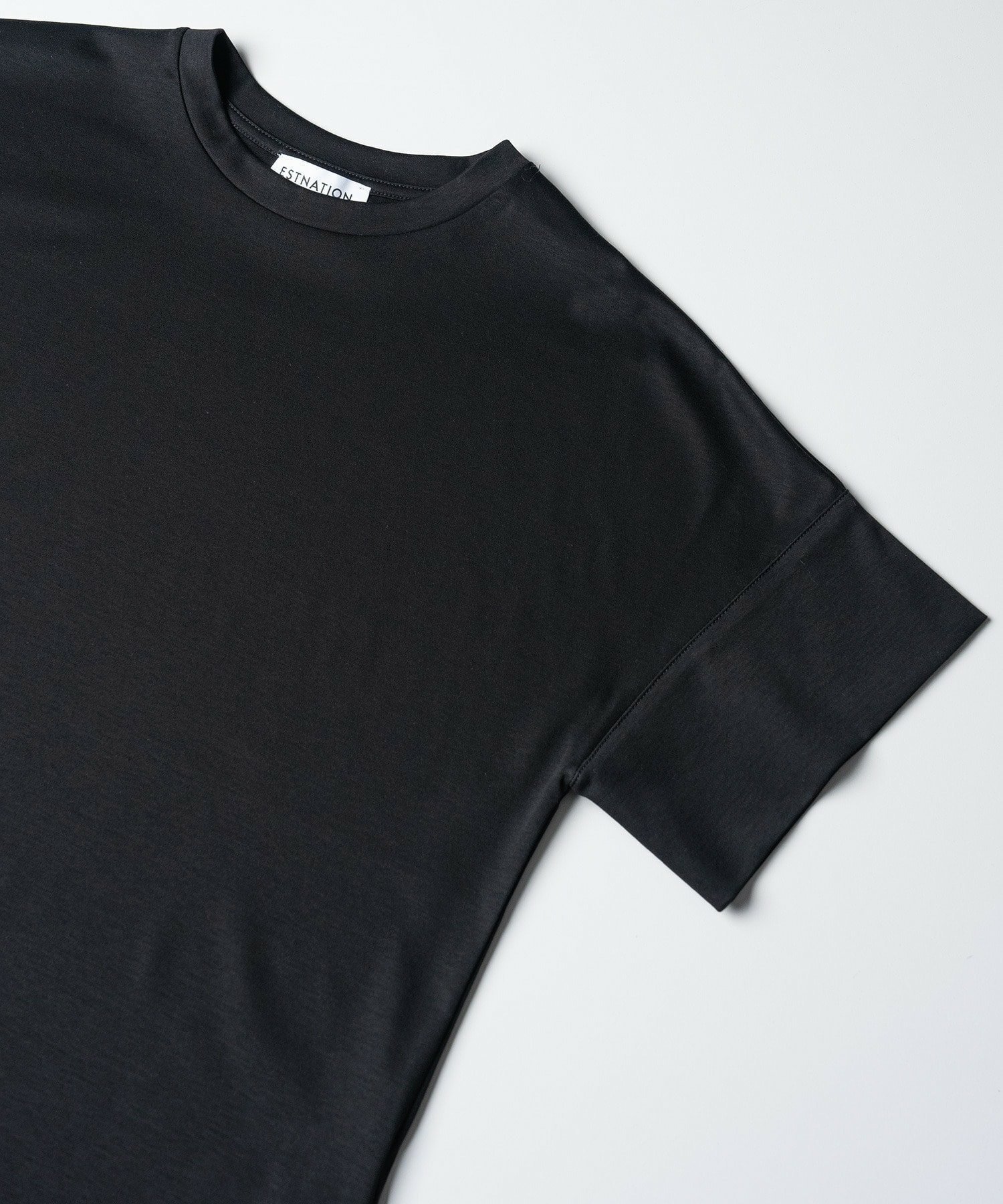 【エストネーション/ESTNATION】のESTNATION / アルビニ コットンスムース カフスTシャツ インテリア・キッズ・メンズ・レディースファッション・服の通販 founy(ファニー) 　ファッション　Fashion　レディースファッション　Fashion for Women　トップス・カットソー　Cut & Sew Tops　シャツ・ブラウス・オフィスカジュアル　Elegant Blouses & Button-Ups　ロングTシャツ・Tシャツ　Longline T-Shirts & Tees　イタリア　Italy　カフス　Cuff Design　ドレープ　Drape, Draping Fabric　ノースリーブ　Sleeveless, No-Sleeve　ロールアップ　Roll-Up, Cuffed Hem　ブラック|ID: prp329100004933859 ipo3291000000037031790