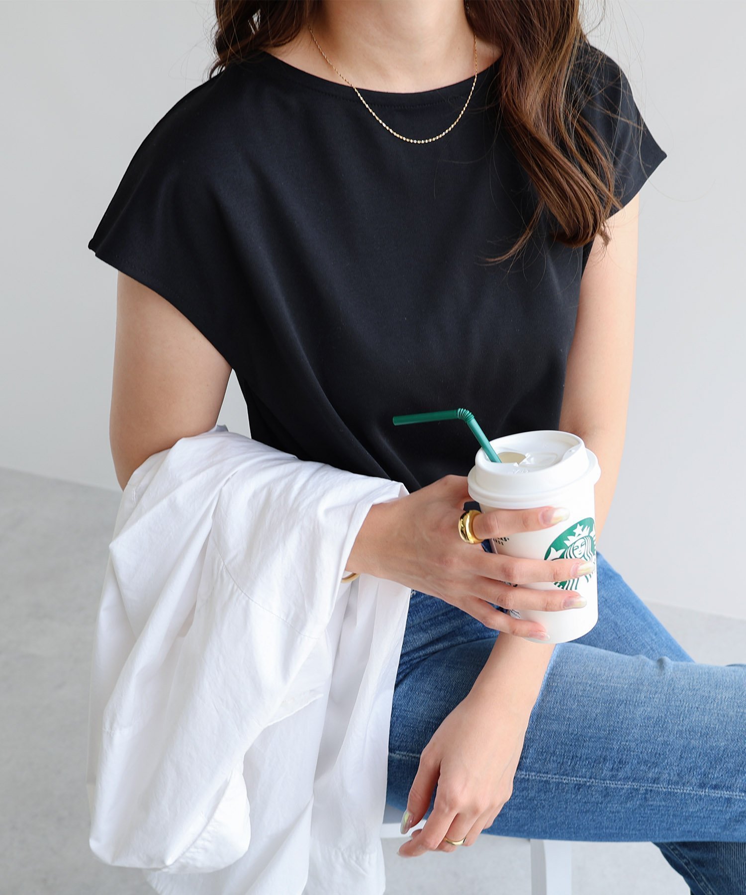 【アンドミー/andme】のきれいめ ポンチ フレンチスリーブ トップス 人気、トレンドファッション・服の通販 founy(ファニー) 　ファッション　Fashion　レディースファッション　Fashion for Women　トップス・カットソー　Cut & Sew Tops　カットソー　Cut and Sewn Top　サロペ　Salopette, Salopette Dress　スリット　Slit, Slit Detail　スリーブ　Sleeve, Long Sleeve / Short Sleeve　人気　Popular, Best Seller　バランス　Balance, Style Balance　フレンチ　French, French Style　フロント　Front, Front Design　ボーダー　Border, Stripe　無地　Plain, Solid Color　ラウンド　Round, Round Neck　おすすめ　Recommended / Our Picks　 other-1|ID: prp329100004933875 ipo3291000000037031856