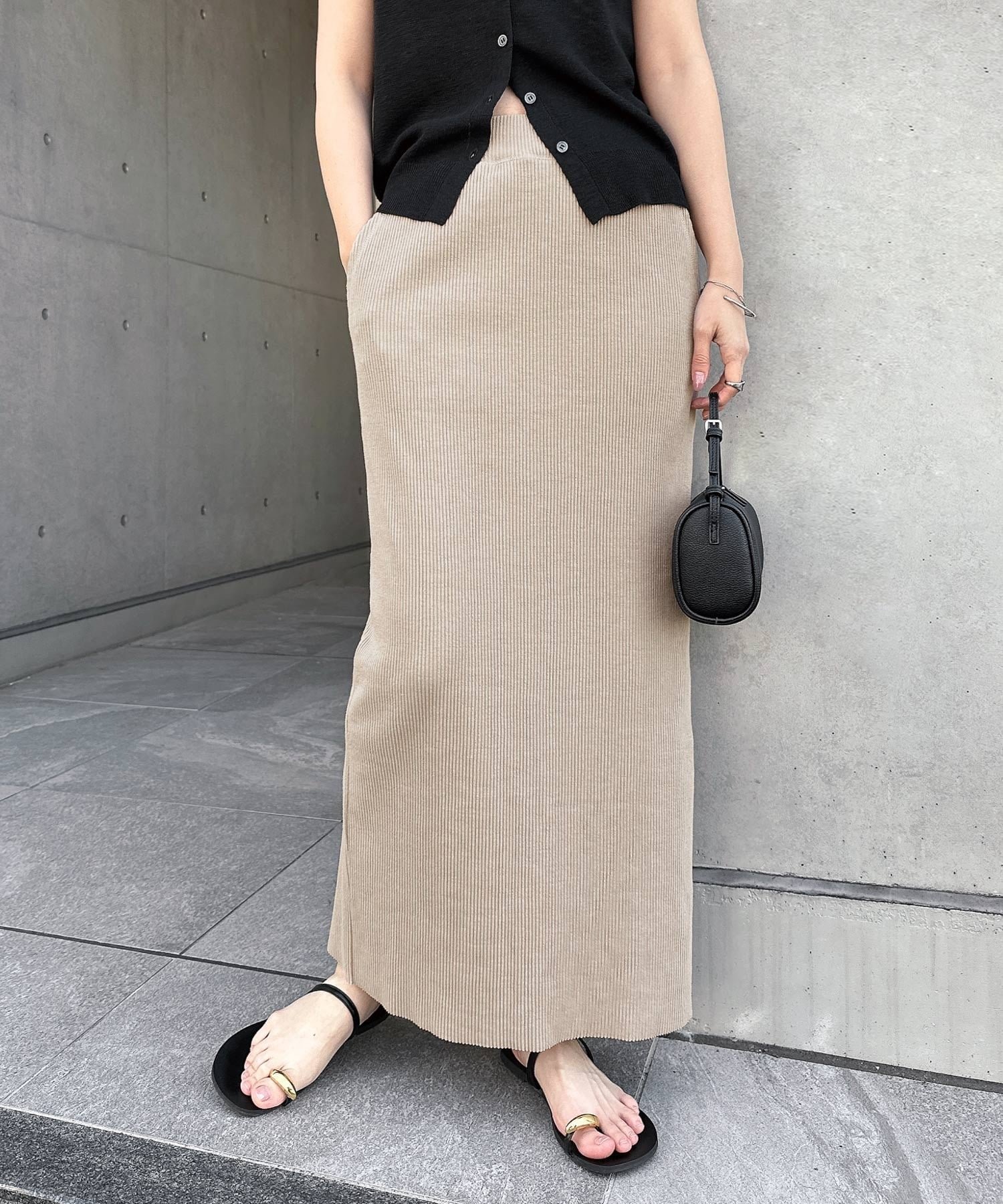 【アンドミー/andme】のセルフカット リブ ロング タイトスカート インテリア・キッズ・メンズ・レディースファッション・服の通販 founy(ファニー) 　ファッション　Fashion　レディースファッション　Fashion for Women　スカート　Skirts　おすすめ　Recommended / Our Picks　スリット　Slit, Slit Detail　タイトスカート　Pencil Skirt, Tight Skirt　ポケット　Pocket, Pocket Detail　ロング　Long, Long-Length　楽ちん　Easy Fit, Comfortable　グレージュ|ID: prp329100004933895 ipo3291000000037031940