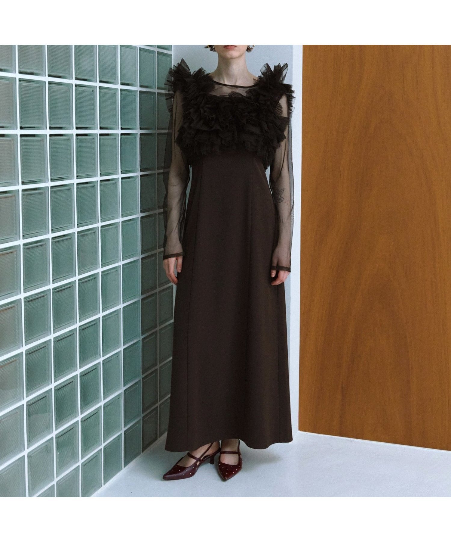 【その他のブランド/Other】の【3点セット】結婚式・お呼ばれ対応 チュールフリルドレス インテリア・キッズ・メンズ・レディースファッション・服の通販 founy(ファニー) 　ファッション　Fashion　レディースファッション　Fashion for Women　ワンピース　Dresses　フォーマル・パーティードレス・結婚式用ドレス　Elegant & Casual Dresses　インナー　Innerwear　シルバー　Silver, Metallic Silver　シンプル　Simple, Minimal　スペシャル　Special, Limited Edition　とろみ　Fluid, Flowy Fabric　チュール　Tulip, Tulip Motif　ドット　Polka Dot, Dot Pattern　ドレープ　Drape, Draping Fabric　バランス　Balance, Style Balance　フリル　Frill, Ruffle　ベスト　Vest, Waistcoat　ベロア　Velour, Soft Velvet　無地　Plain, Solid Color　冬　Winter / This Winter　エレガント 上品　Elegant　結婚式　Wedding　ブラウン|ID: prp329100004933906 ipo3291000000037031990