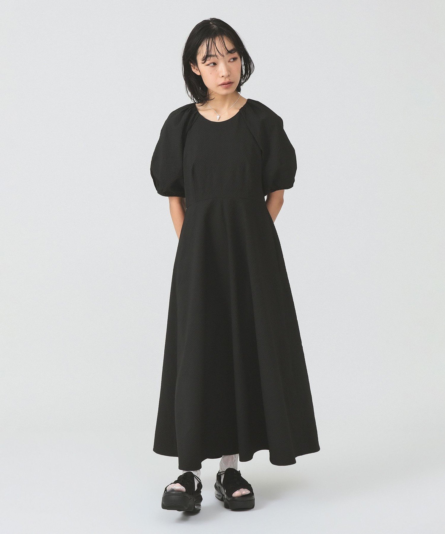 【ビームス ウイメン/BEAMS】のサッカー ランタンスリーブ ワンピース インテリア・キッズ・メンズ・レディースファッション・服の通販 founy(ファニー) 　ファッション　Fashion　レディースファッション　Fashion for Women　ワンピース　Dresses　アクセサリー　Fashion Accessories　厚底　Platform Shoes　サッカー　Seersucker, Summer Fabric　サンダル　Sandals, Summer Shoes　シンプル　Simple, Minimal　スニーカー　Sneakers, Trainers　スリーブ　Sleeve, Long Sleeve / Short Sleeve　フレア　Flare, Flared　ミックス　Mix, Mixed Style　ロング　Long, Long-Length　おすすめ　Recommended / Our Picks　BLACK|ID: prp329100004933907 ipo3291000000037031996