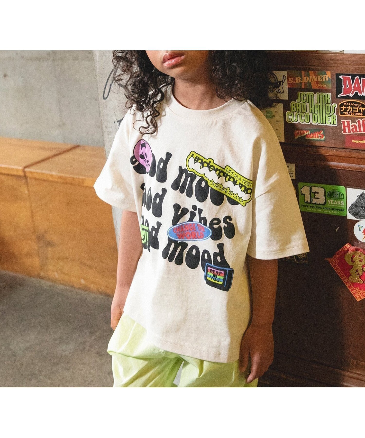 【エフオー オンラインストア/F.O.Online Store / KIDS】の【リンク】B NEWJACK グラフィックTシャツ インテリア・キッズ・メンズ・レディースファッション・服の通販 founy(ファニー) 　ファッション　Fashion　キッズファッション　Fashion for Kids　グラフィック　Graphic, Graphic Design　人気　Popular, Best Seller　プリント　Print, Printed Pattern　半袖　Short Sleeve, Half Sleeve　オフホワイト|ID: prp329100004936029 ipo3291000000037040922