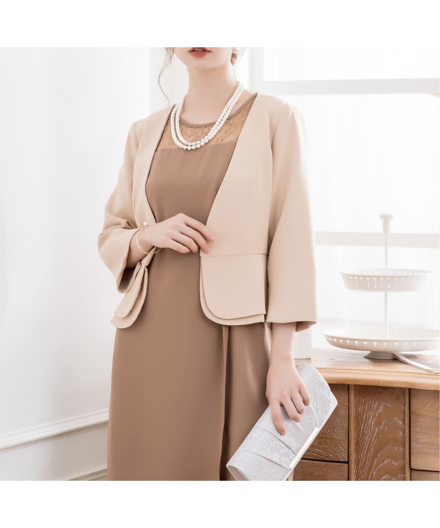 【ドレス/DRESS+】のぺプラジャケット風パーティーボレロ インテリア・キッズ・メンズ・レディースファッション・服の通販 founy(ファニー) 　ファッション　Fashion　レディースファッション　Fashion for Women　アウター　Coat / Outerwear Collection　レディースジャケット・軽アウター　Jackets　ボレロ・ショート丈ジャケット / ドレス羽織りに　Boleros & Short Jackets　スリット　Slit, Slit Detail　トレンド　Trend, Trending Now　ペプラム　Peplum, Flared Hem　ボレロ　Bolero, Short Cardigan　おすすめ　Recommended / Our Picks　入学式　Entrance Ceremony　卒業式　Graduation Ceremony　結婚式　Wedding　ビジネス 仕事 通勤　Business / Work / Commuting　ベージュ|ID: prp329100004936083 ipo3291000000037041247