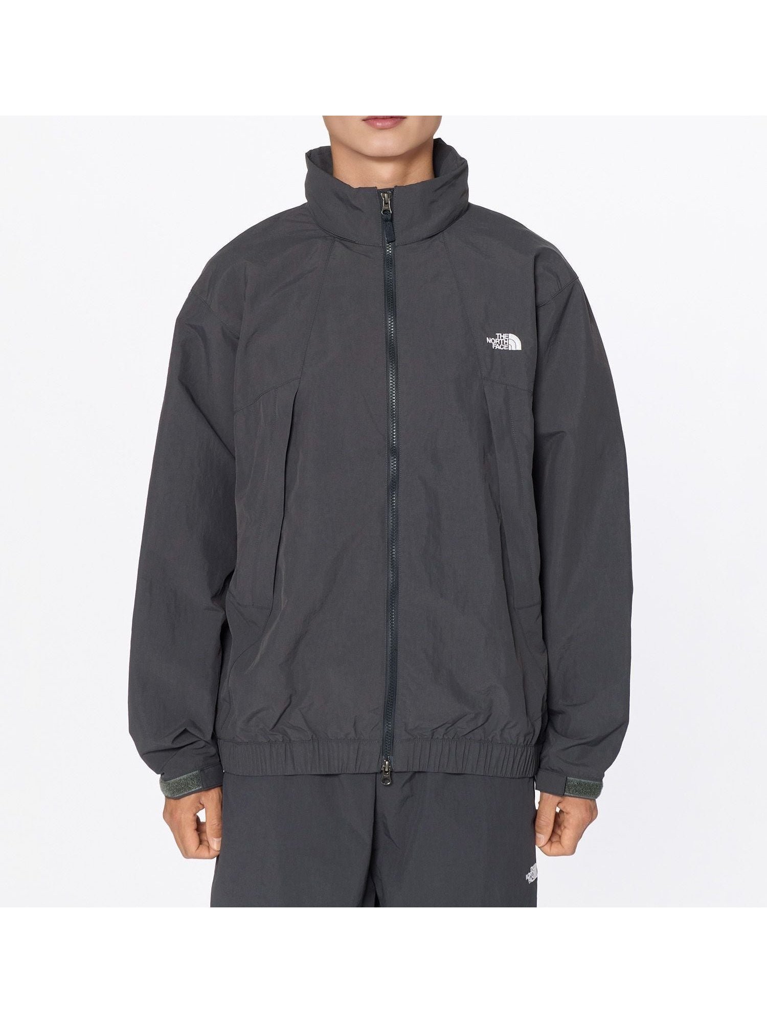 【ザ ノース フェイス/THE NORTH FACE】の【公式】バーサタイルブルゾン(ユニセックス) インテリア・キッズ・メンズ・レディースファッション・服の通販 founy(ファニー) 　ファッション　Fashion　レディースファッション　Fashion for Women　アウター　Coat / Outerwear Collection　ブルゾンジャケット・スポーティアウター　Blouson Jackets　おすすめ　Recommended / Our Picks　アウトドア　Outdoor Clothing　クラシカル　Classical, Vintage-Inspired　セットアップ　Set-Up, Coordinated Outfit　フィット　Fit, Slim Fit　フロント　Front, Front Design　ブルゾン　Blouson, Bomber Jacket　ポケット　Pocket, Pocket Detail　軽量　Lightweight, Ultra Light　アスファルトグレー|ID: prp329100004936138 ipo3291000000037041434