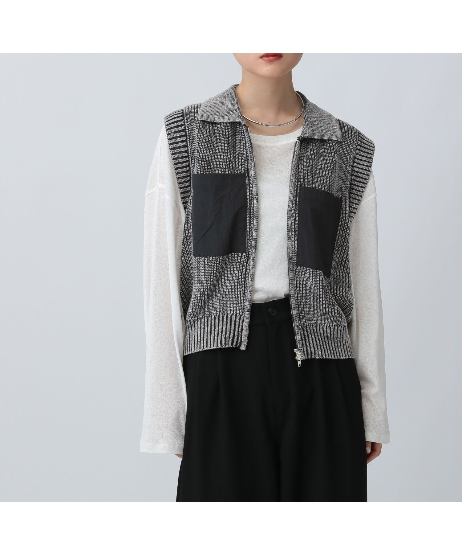 【レプシィム ローリーズファーム/LEPSIM LOWRYS FARM】の加工WZIPベスト インテリア・キッズ・メンズ・レディースファッション・服の通販 founy(ファニー) 　ファッション　Fashion　レディースファッション　Fashion for Women　アウター　Coat / Outerwear Collection　トップス・カットソー　Cut & Sew Tops　ベスト&ジレ / 重ね着スタイル　Vests & Gilets　おすすめ　Recommended / Our Picks　インナー　Innerwear　キャミソール　Camisole, Spaghetti Strap Top　ショート　Short, Short Length　タンク　Tank Top, Sleeveless Top　フロント　Front, Front Design　ベスト　Vest, Waistcoat　ポケット　Pocket, Pocket Detail　ブラック09|ID: prp329100004936193 ipo3291000000037041680