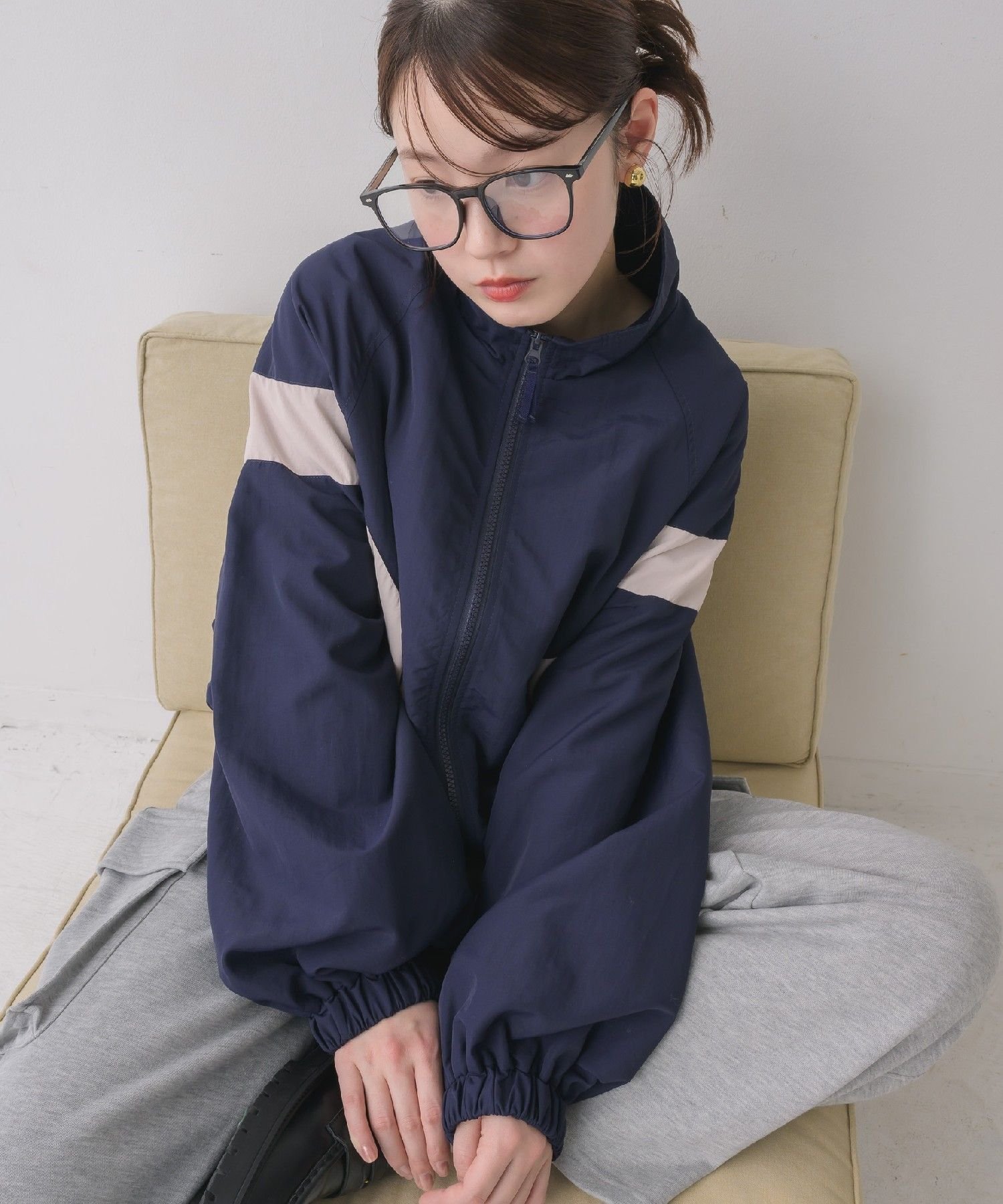 【レトロガール/RETRO GIRL】の配色ラインナイロンBZ インテリア・キッズ・メンズ・レディースファッション・服の通販 founy(ファニー) 　ファッション　Fashion　レディースファッション　Fashion for Women　アウトドア　Outdoor Clothing　ショート　Short, Short Length　ジャケット　Jacket, Outerwear　トレンド　Trend, Trending Now　パーカー　Hoodie, Parka　フロント　Front, Front Design　ブルゾン　Blouson, Bomber Jacket　ベーシック　Basic, Essential　ボトム　Bottoms, Lower Wear　春　Spring　羽織　Haori, Light Jacket　ブルー|ID: prp329100004936195 ipo3291000000037041687