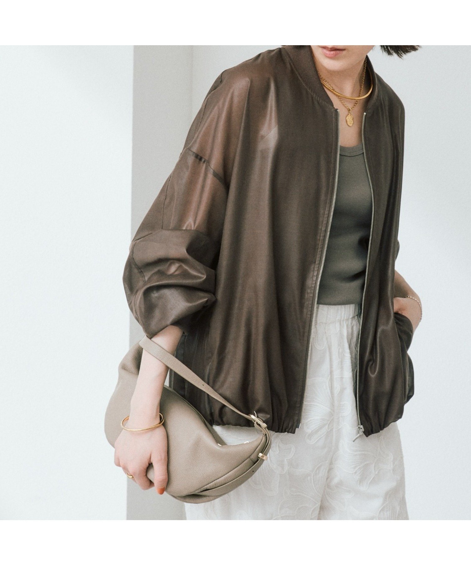 【リヴドロワ/RIVE DROITE】の【ほどよい抜け感】グロッシーシアーブルゾン インテリア・キッズ・メンズ・レディースファッション・服の通販 founy(ファニー) 　ファッション　Fashion　レディースファッション　Fashion for Women　アウター　Coat / Outerwear Collection　ブルゾンジャケット・スポーティアウター　Blouson Jackets　オーガンジー　Organza Fabric　軽量　Lightweight, Ultra Light　シアー　Sheer, See-Through　デニム　Denim, Jeans Material　トレンド　Trend, Trending Now　ポケット　Pocket, Pocket Detail　再入荷　Restock / Back in Stock　おすすめ　Recommended / Our Picks　エレガント 上品　Elegant　ブラウン|ID: prp329100004936232 ipo3291000000037041833