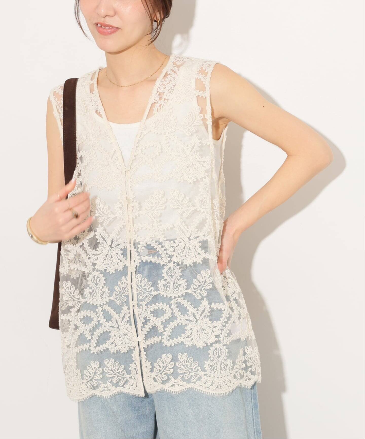 【ジャーナルスタンダード レリューム/JOURNAL STANDARD relume】のスカラレースベスト 人気、トレンドファッション・服の通販 founy(ファニー) 　ファッション　Fashion　レディースファッション　Fashion for Women　アウター　Coat / Outerwear Collection　トップス・カットソー　Cut & Sew Tops　ベスト&ジレ / 重ね着スタイル　Vests & Gilets　2026年　2026　ジャケット　Jacket, Outerwear　タンク　Tank Top, Sleeveless Top　トレンド　Trend, Trending Now　フロント　Front, Front Design　ベスト　Vest, Waistcoat　レース　Lace, Lace Fabric　ロング　Long, Long-Length　 other-1|ID: prp329100004936322 ipo3291000000037042240