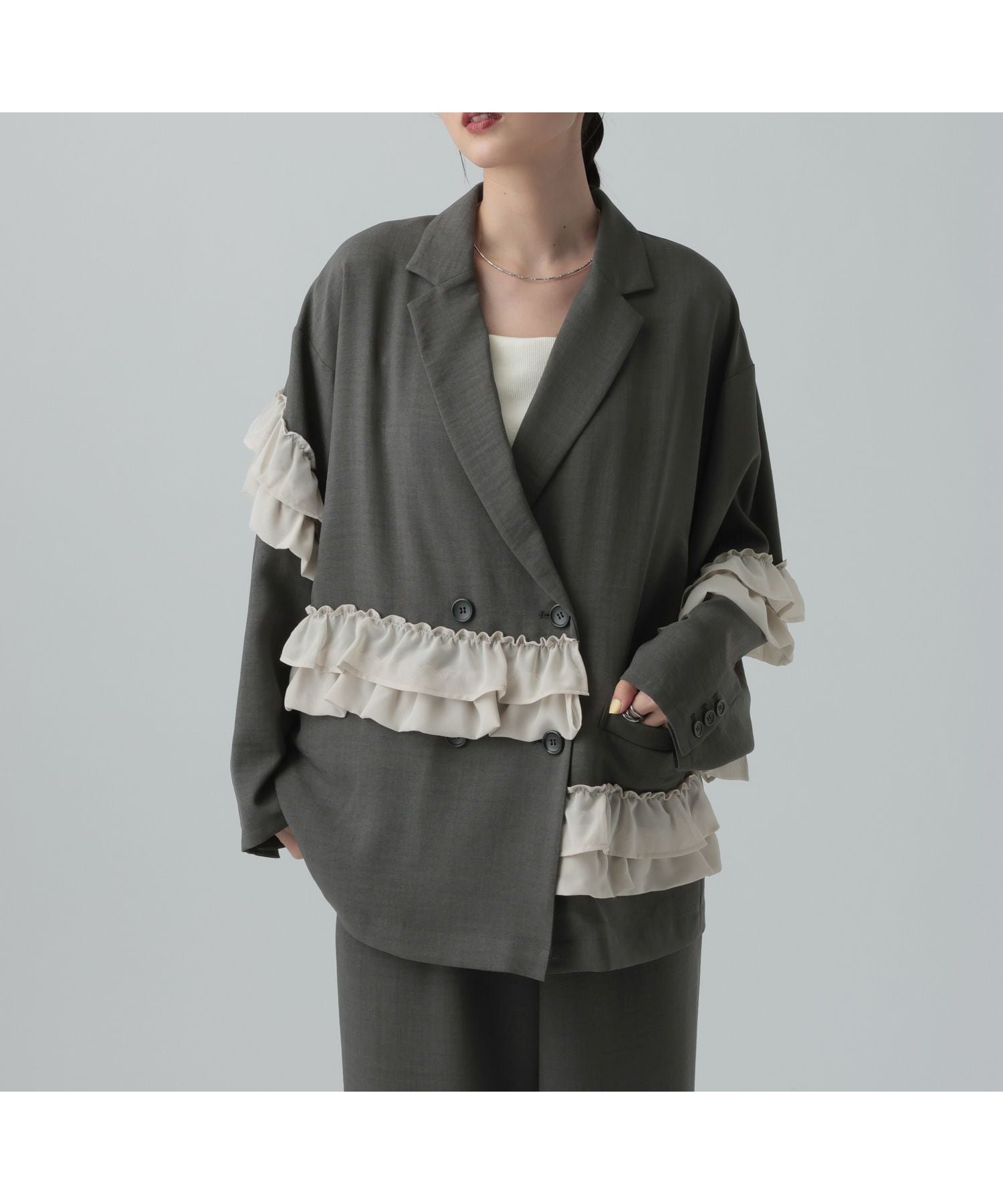 【レプシィム ローリーズファーム/LEPSIM LOWRYS FARM】の《リネンライクドライシリーズ》フリルW長袖ジャケット インテリア・キッズ・メンズ・レディースファッション・服の通販 founy(ファニー) 　ファッション　Fashion　レディースファッション　Fashion for Women　アウター　Coat / Outerwear Collection　レディースジャケット・軽アウター　Jackets　おすすめ　Recommended / Our Picks　シフォン　Chiffon, Lightweight Fabric　ジャケット　Jacket, Outerwear　セットアップ　Set-Up, Coordinated Outfit　チュール　Tulip, Tulip Motif　トレンド　Trend, Trending Now　フェミニン　Feminine, Girly　フリル　Frill, Ruffle　ラップ　Wrap, Wrap Design　エレガント 上品　Elegant　人気　Popular, Best Seller　今季　This Season, Current Season　長袖　Long Sleeve, Full Sleeve　チャコール18|ID: prp329100004936375 ipo3291000000037042490