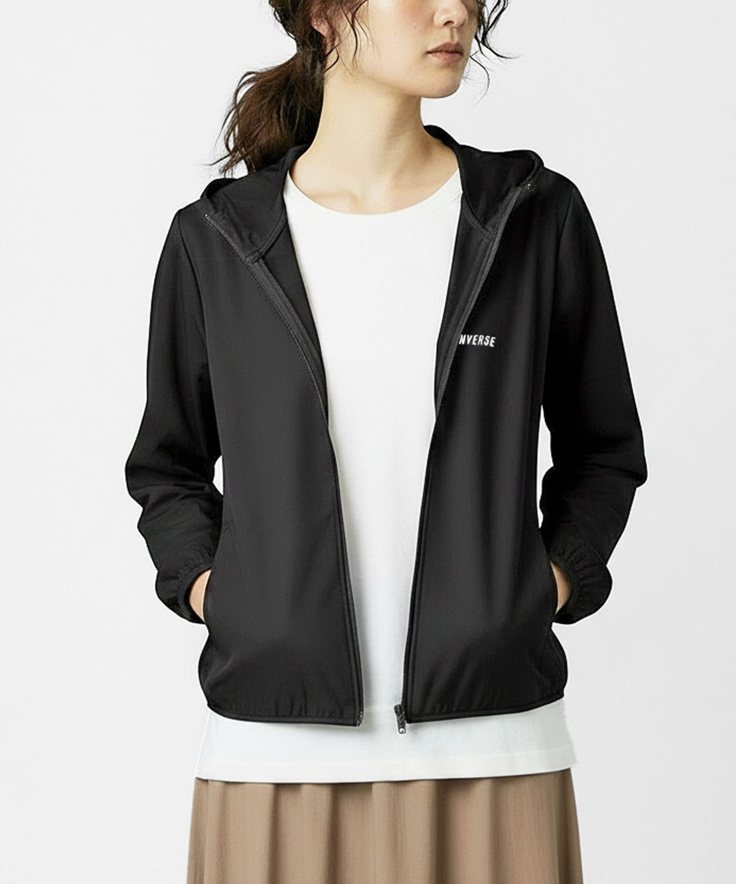 【マルカワ/MARUKAWA】のCONVERSE コンバース パーカー レディース UVパーカー ストレッチ 撥水加工 防花粉 軽量 UVカット インテリア・キッズ・メンズ・レディースファッション・服の通販 founy(ファニー) 　ファッション　Fashion　レディースファッション　Fashion for Women　トップス・カットソー　Cut & Sew Tops　レディースパーカー・カジュアルフーディー　Casual Hoodies & Sweatshirts　アウトドア　Outdoor Clothing　軽量　Lightweight, Ultra Light　シューズ　Shoes, Footwear　シンプル　Simple, Minimal　スタンダード　Standard, Basic　ストレッチ　Stretch, Stretchy Fabric　スニーカー　Sneakers, Trainers　スポーツ　Sports, Activewear　デニム　Denim, Jeans Material　トレンド　Trend, Trending Now　人気　Popular, Best Seller　パイピング　Piping, Trim Design　パーカー　Hoodie, Parka　フィット　Fit, Slim Fit　フロント　Front, Front Design　プリント　Print, Printed Pattern　ベーシック　Basic, Essential　ポケット　Pocket, Pocket Detail　再入荷　Restock / Back in Stock　プチプライス・低価格　Affordable / Budget Price　おすすめ　Recommended / Our Picks　ブラック|ID: prp329100004936412 ipo3291000000037042637